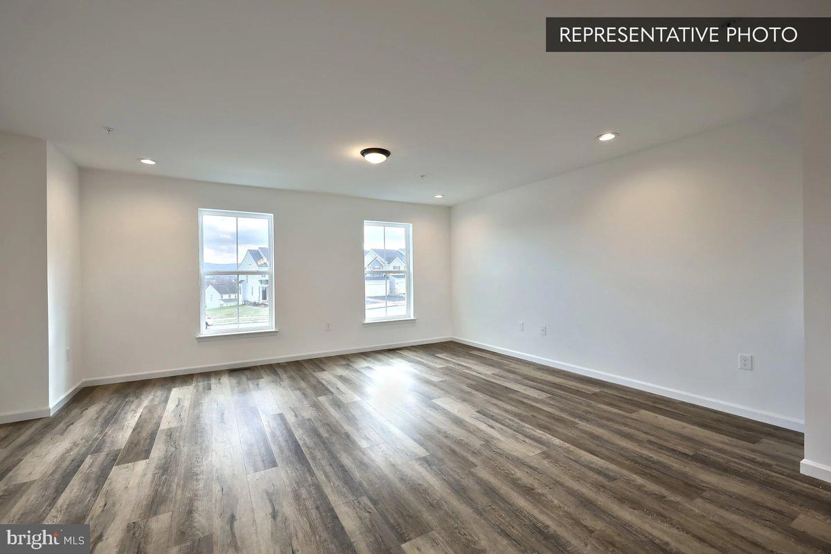 DEERFIELD ESTATES - Residential