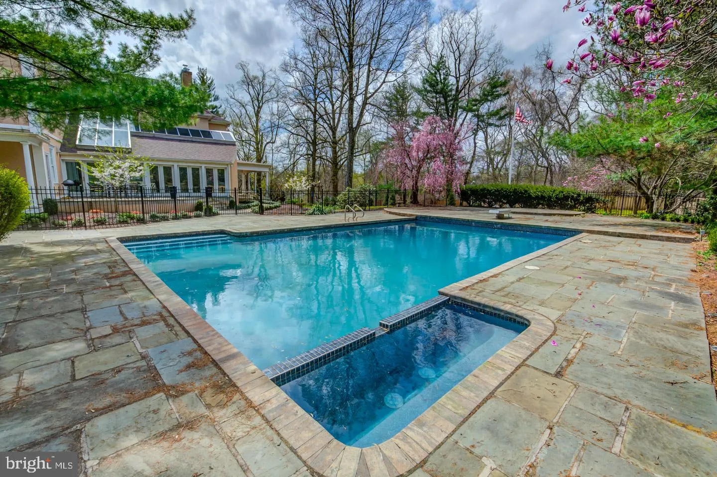 Bryn Mawr, Pennsylvania 19010, United States, 6 Bedrooms Bedrooms, ,6 BathroomsBathrooms,Residential,Pending,82010