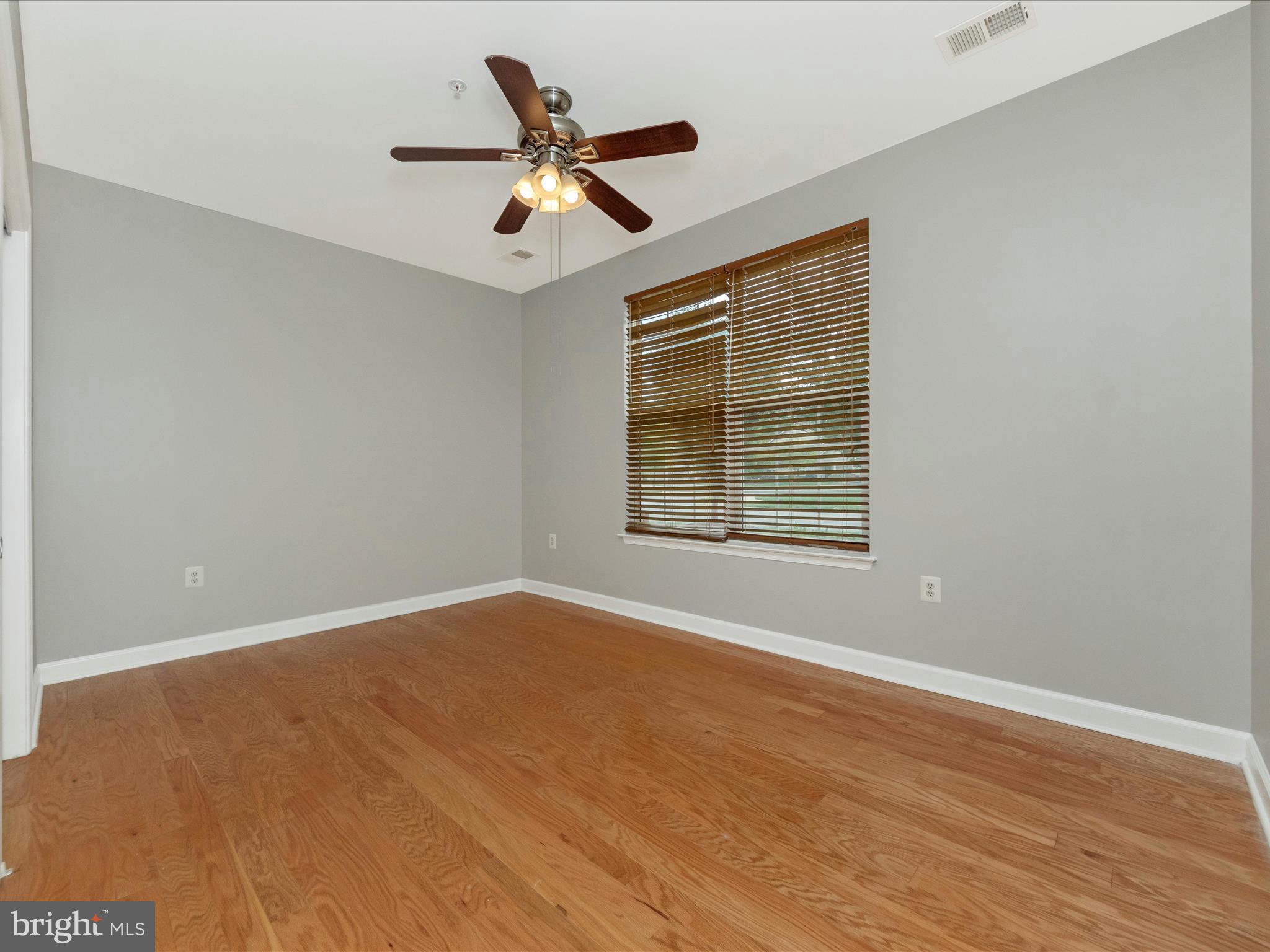 CENTRAL PARKE COLONIAL CHARLES - Residential