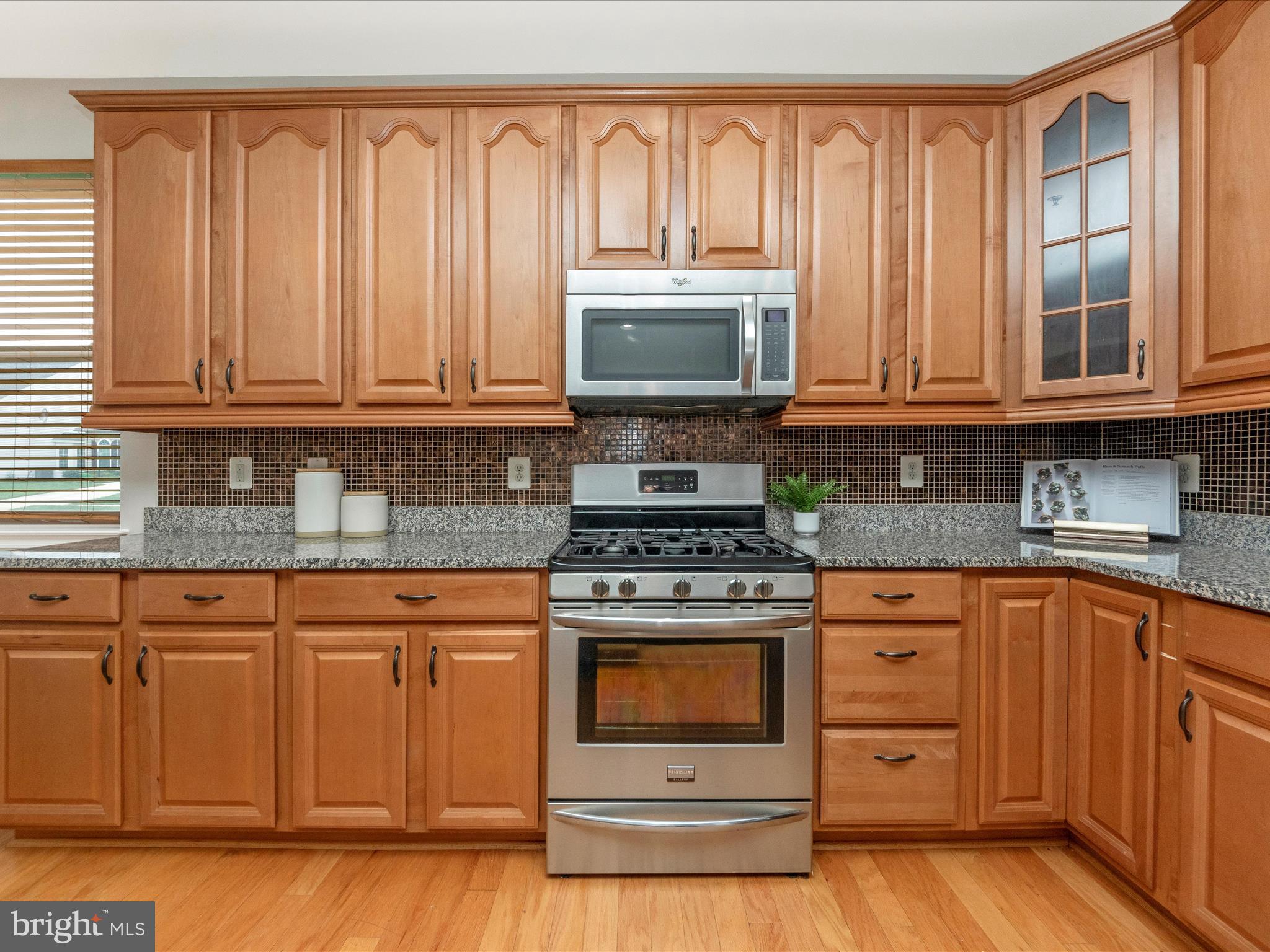 CENTRAL PARKE COLONIAL CHARLES - Residential