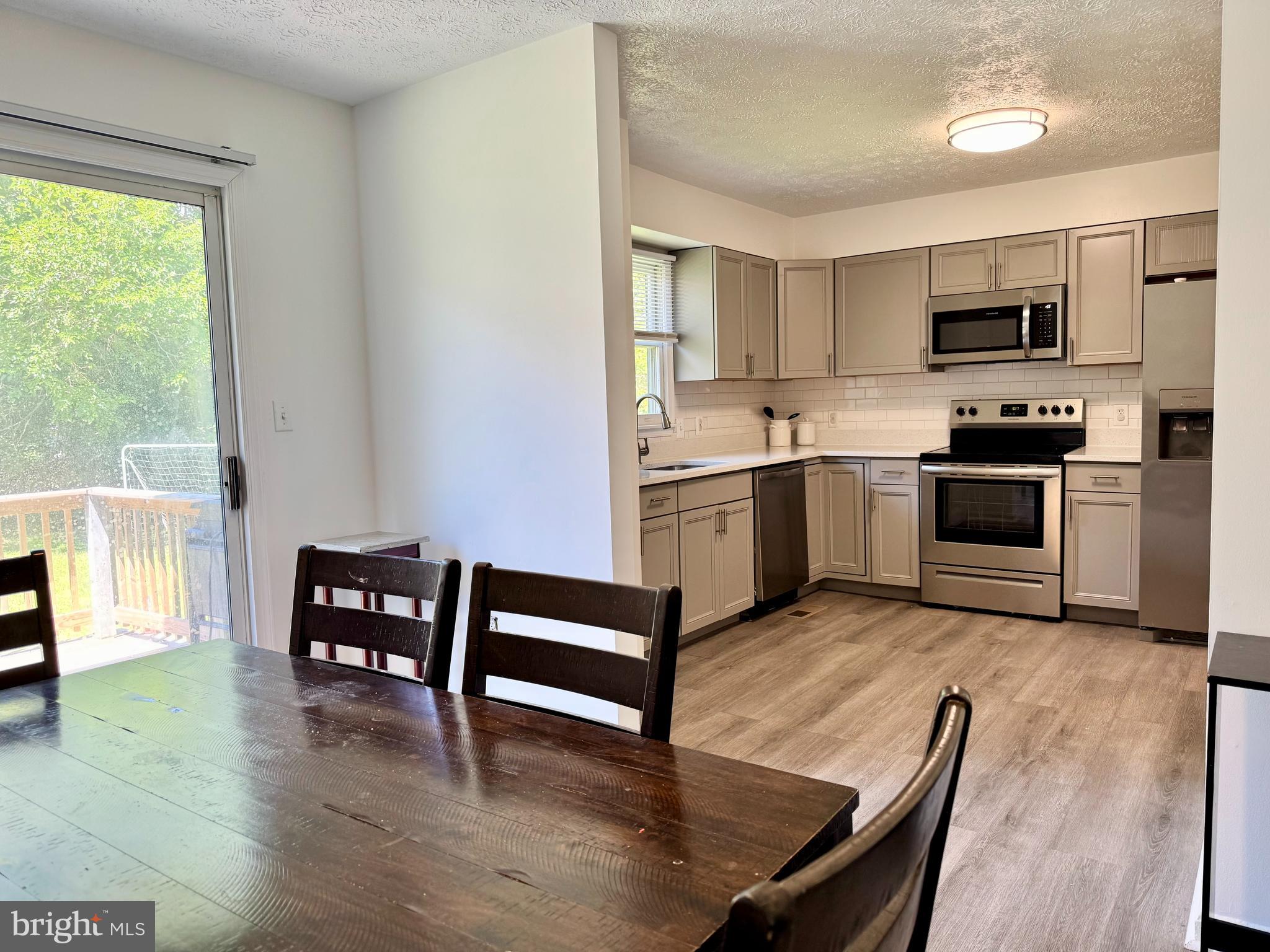 HARBOR POINTE - Residential