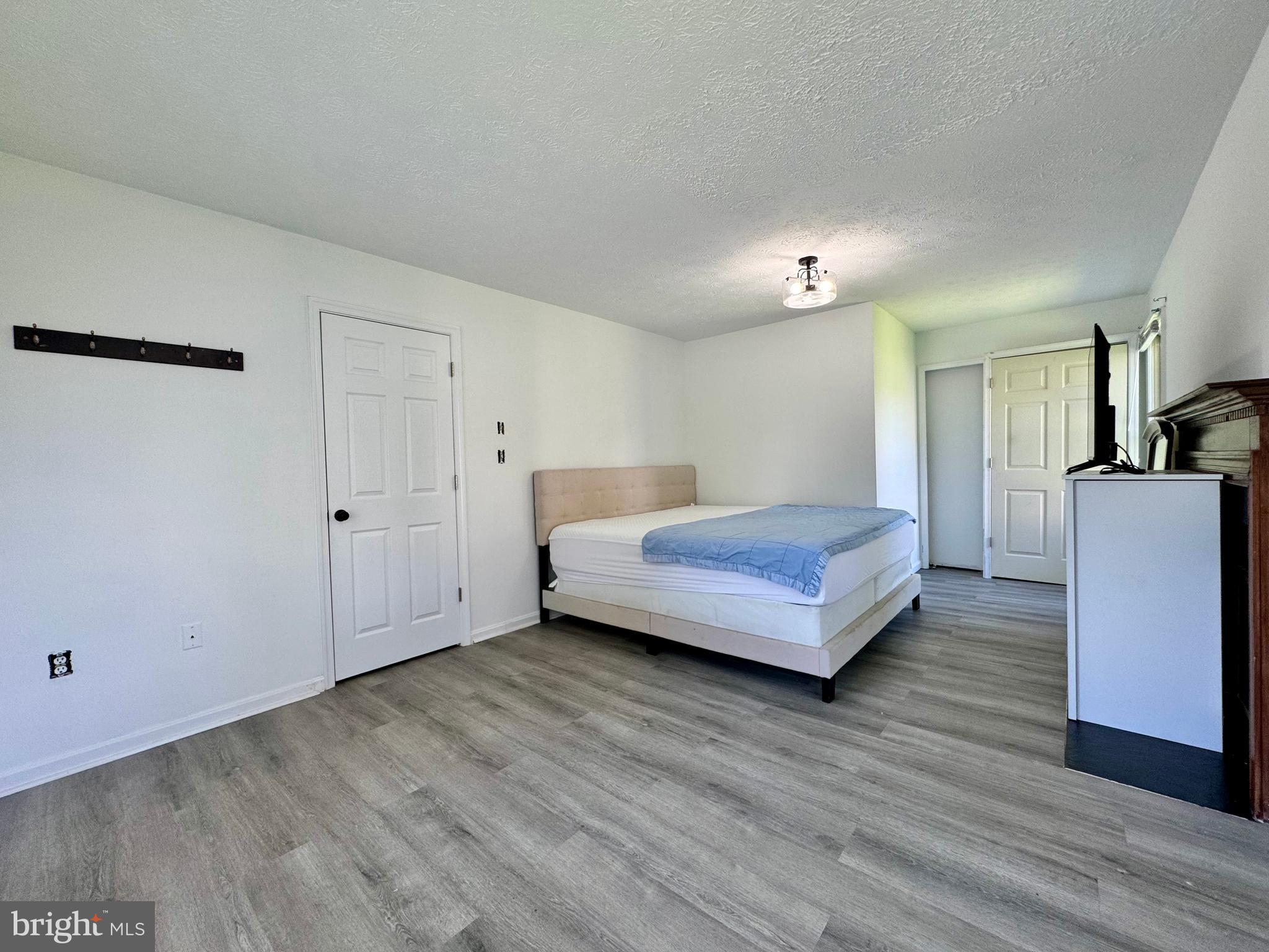 HARBOR POINTE - Residential