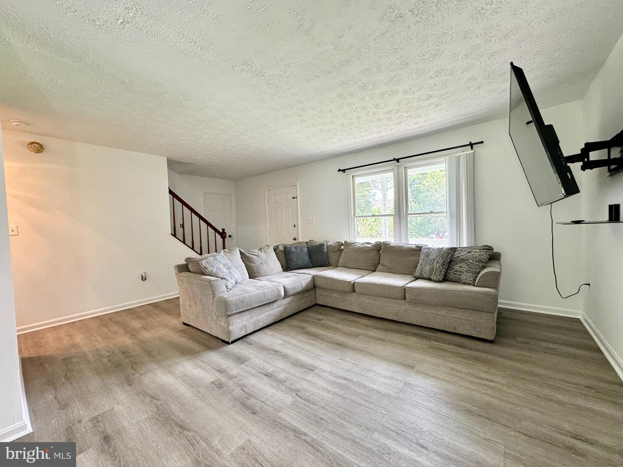 HARBOR POINTE - Residential