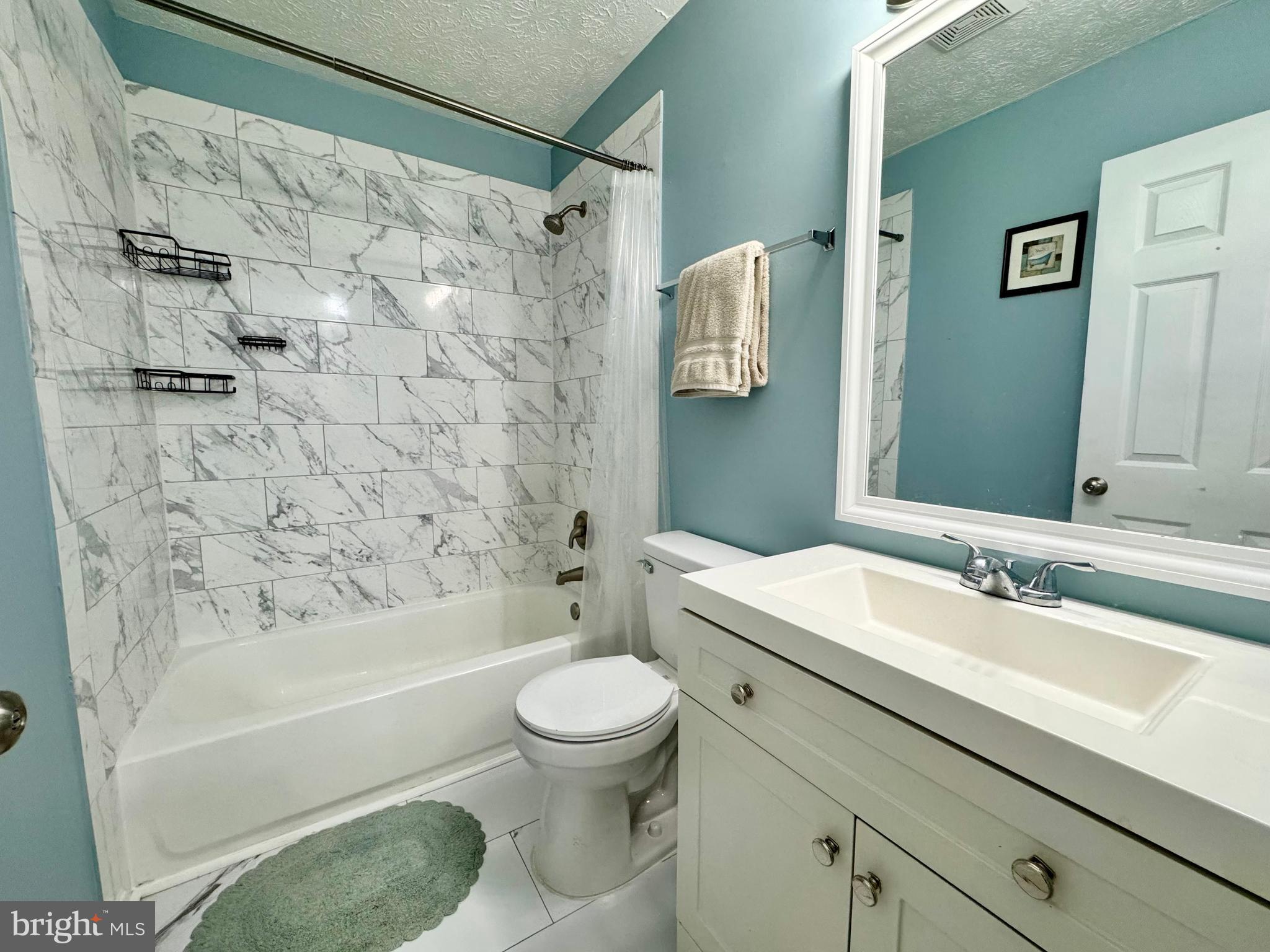 HARBOR POINTE - Residential