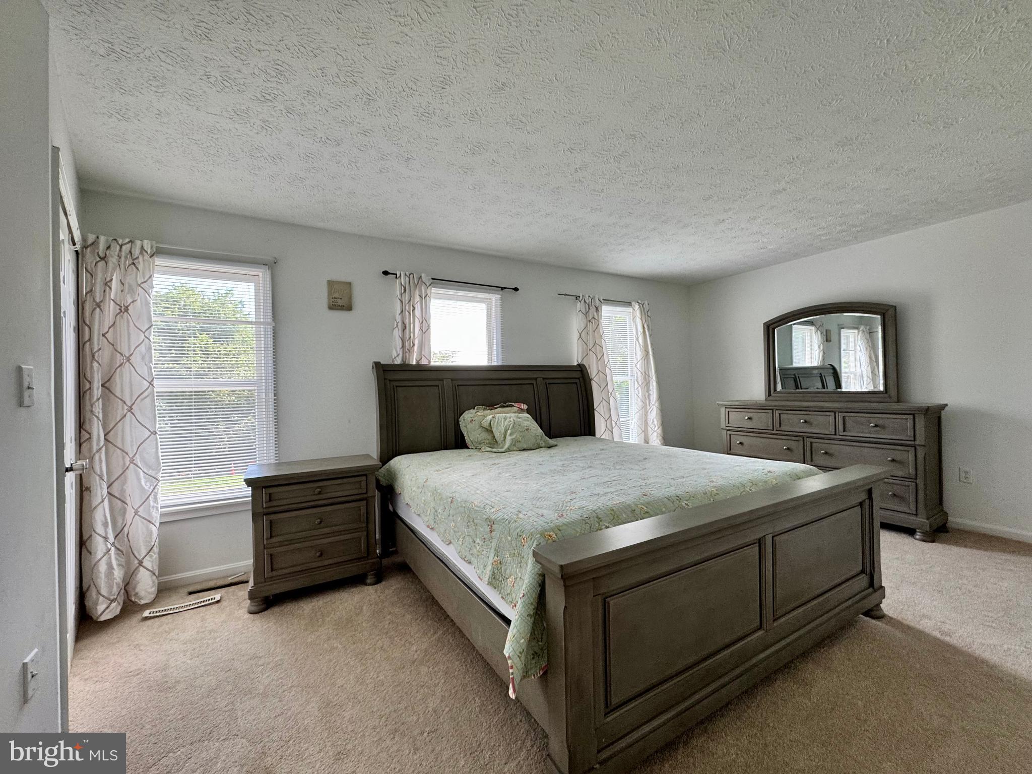 HARBOR POINTE - Residential