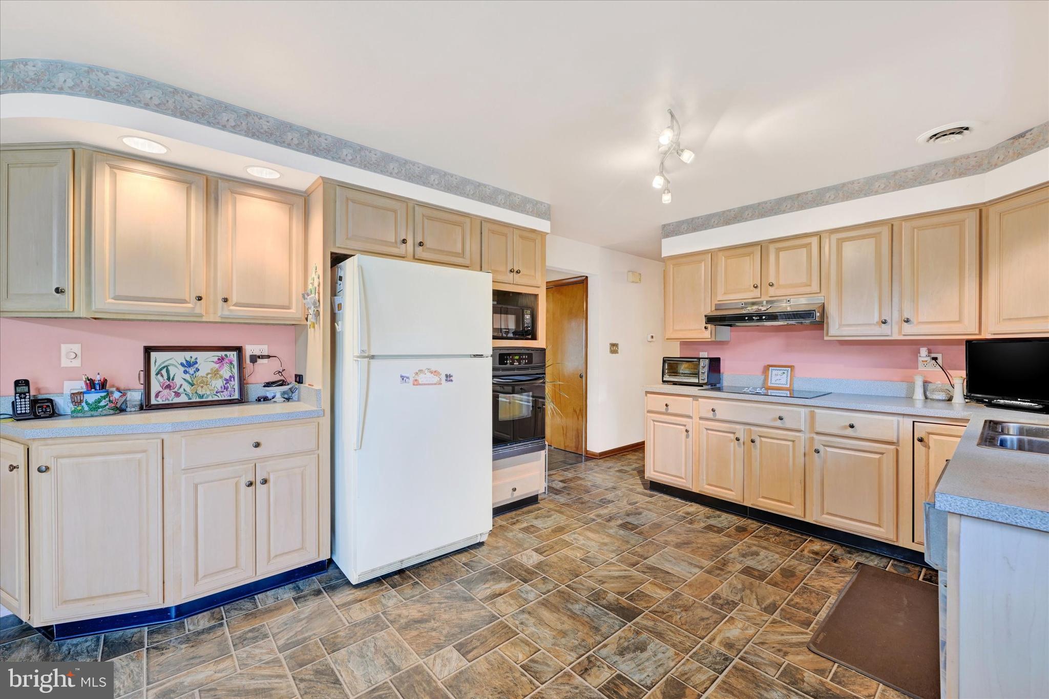 700 REMINGTON ROAD