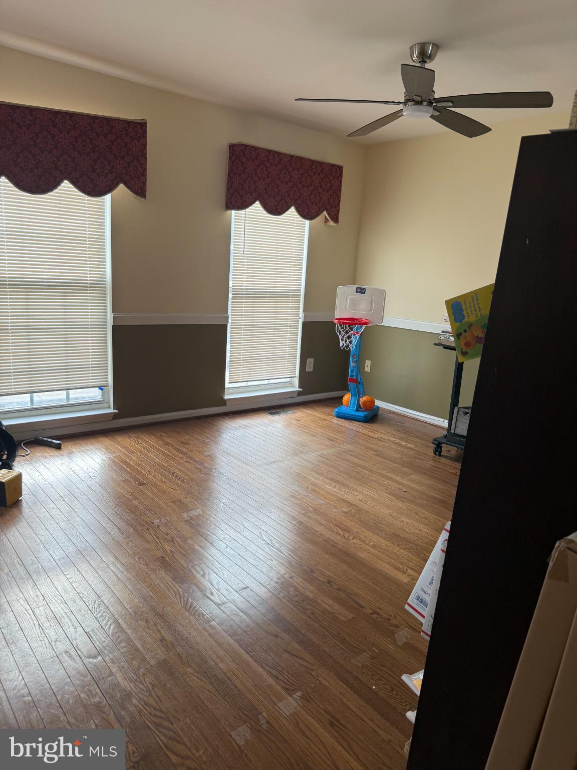 LINCOLN MEWS - Residential