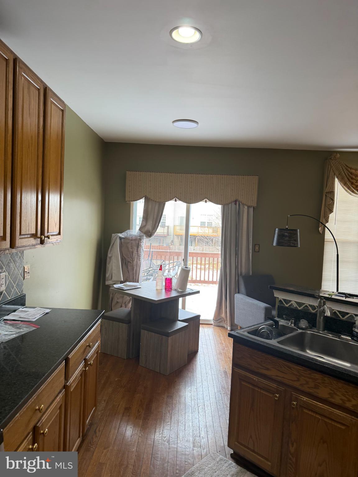 LINCOLN MEWS - Residential