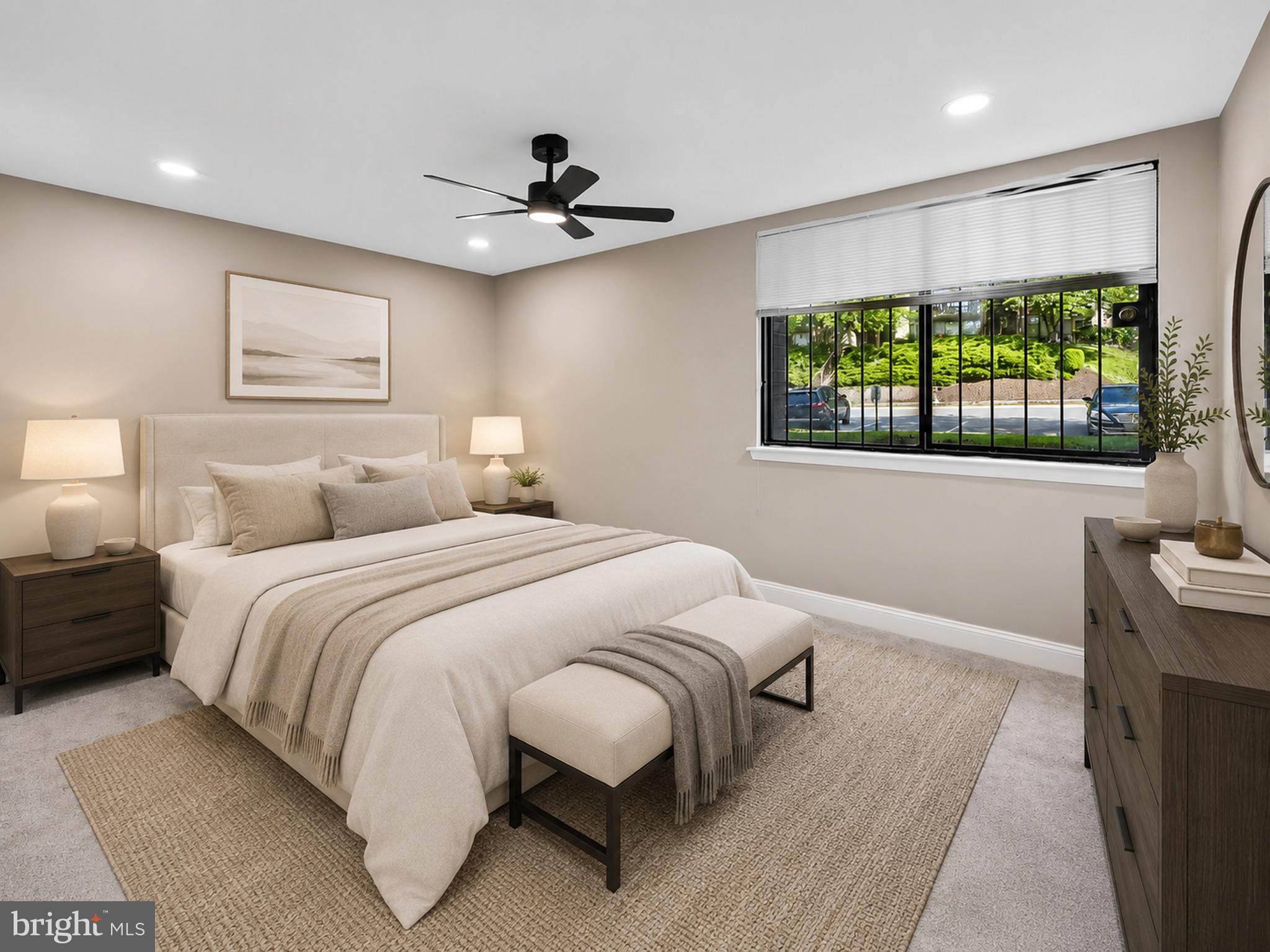 HUNTLEY SQUARE CONDOMINIUMS - Residential