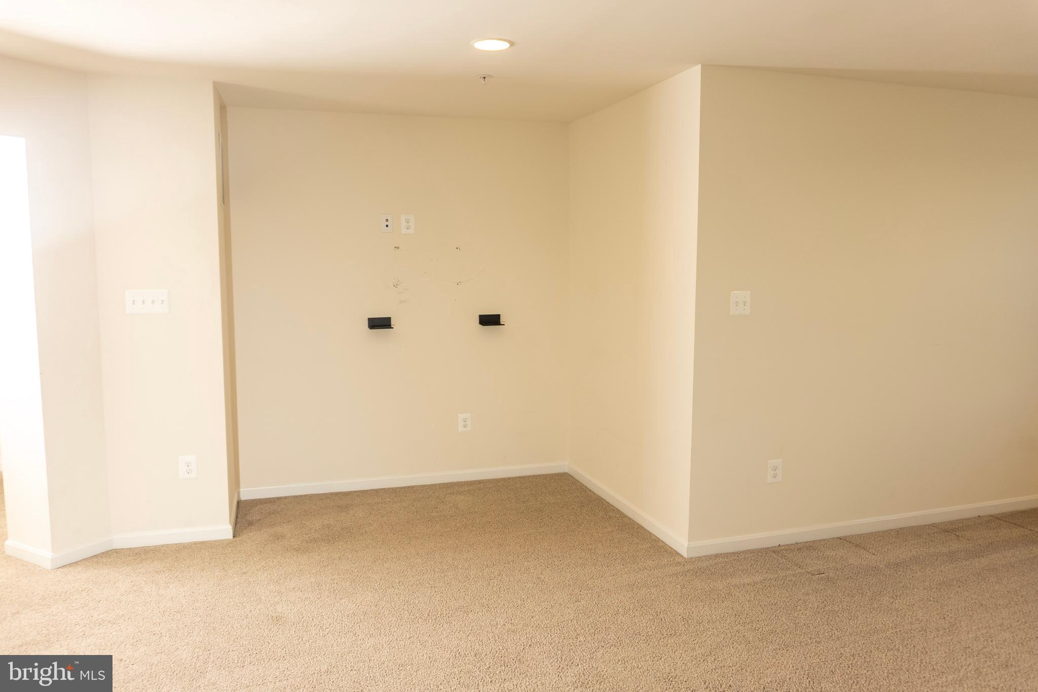 WOODBURN ESTATES - Residential Lease