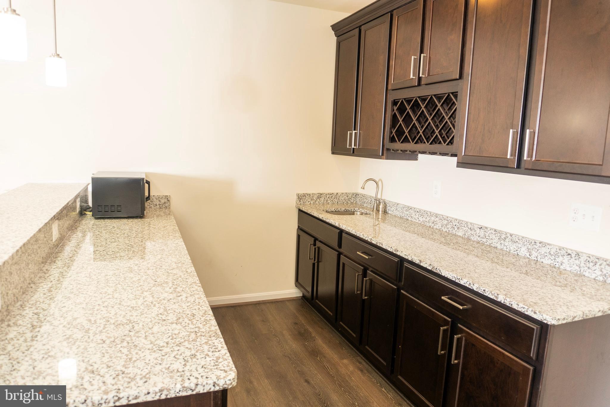 WOODBURN ESTATES - Residential Lease