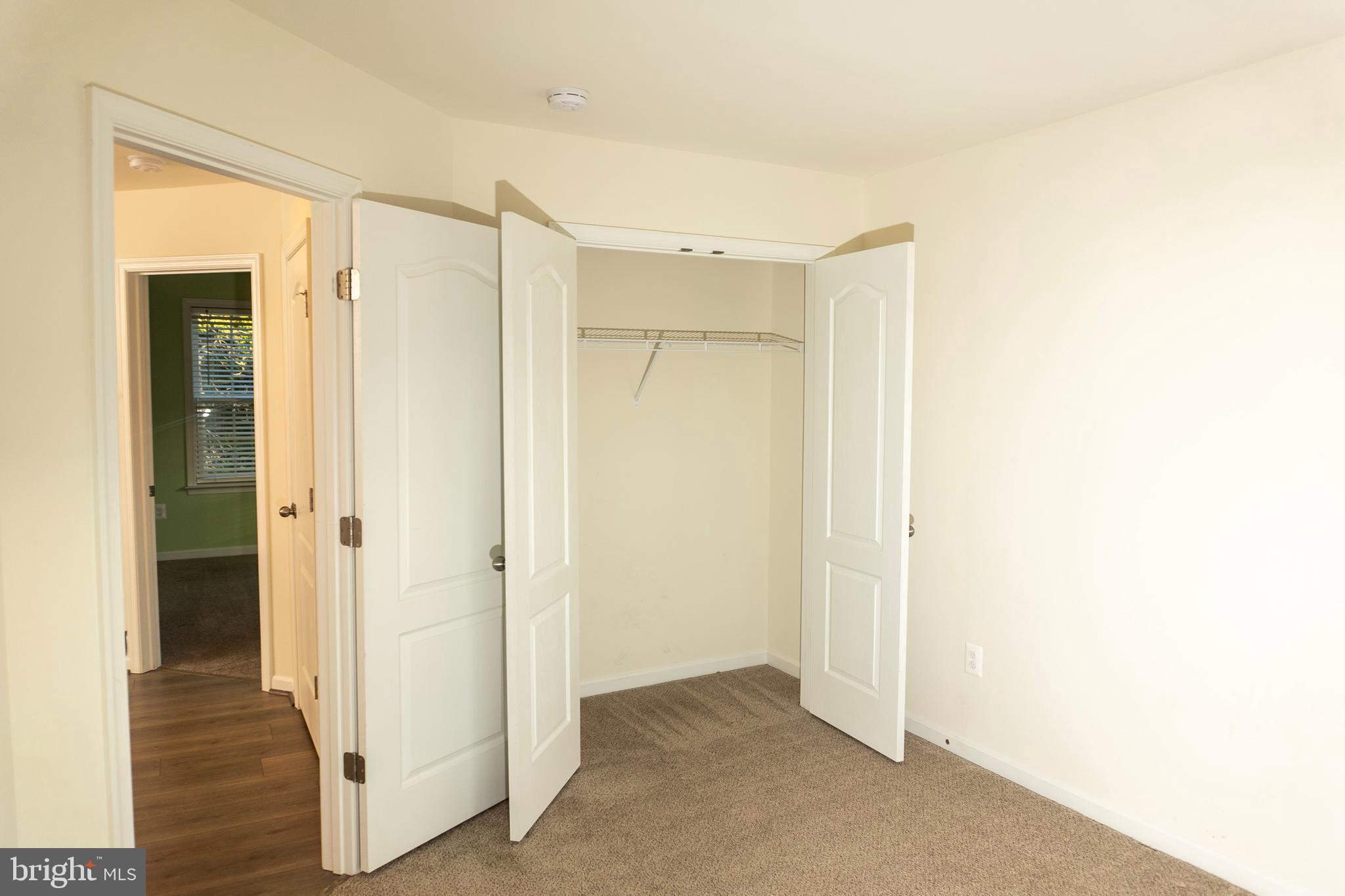 WOODBURN ESTATES - Residential Lease