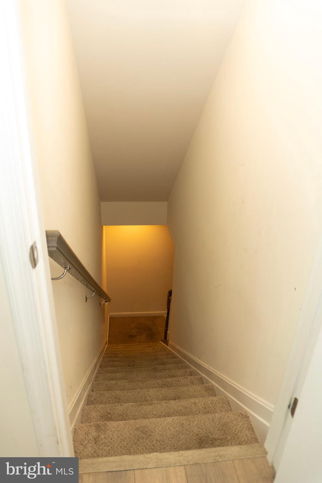 WOODBURN ESTATES - Residential Lease