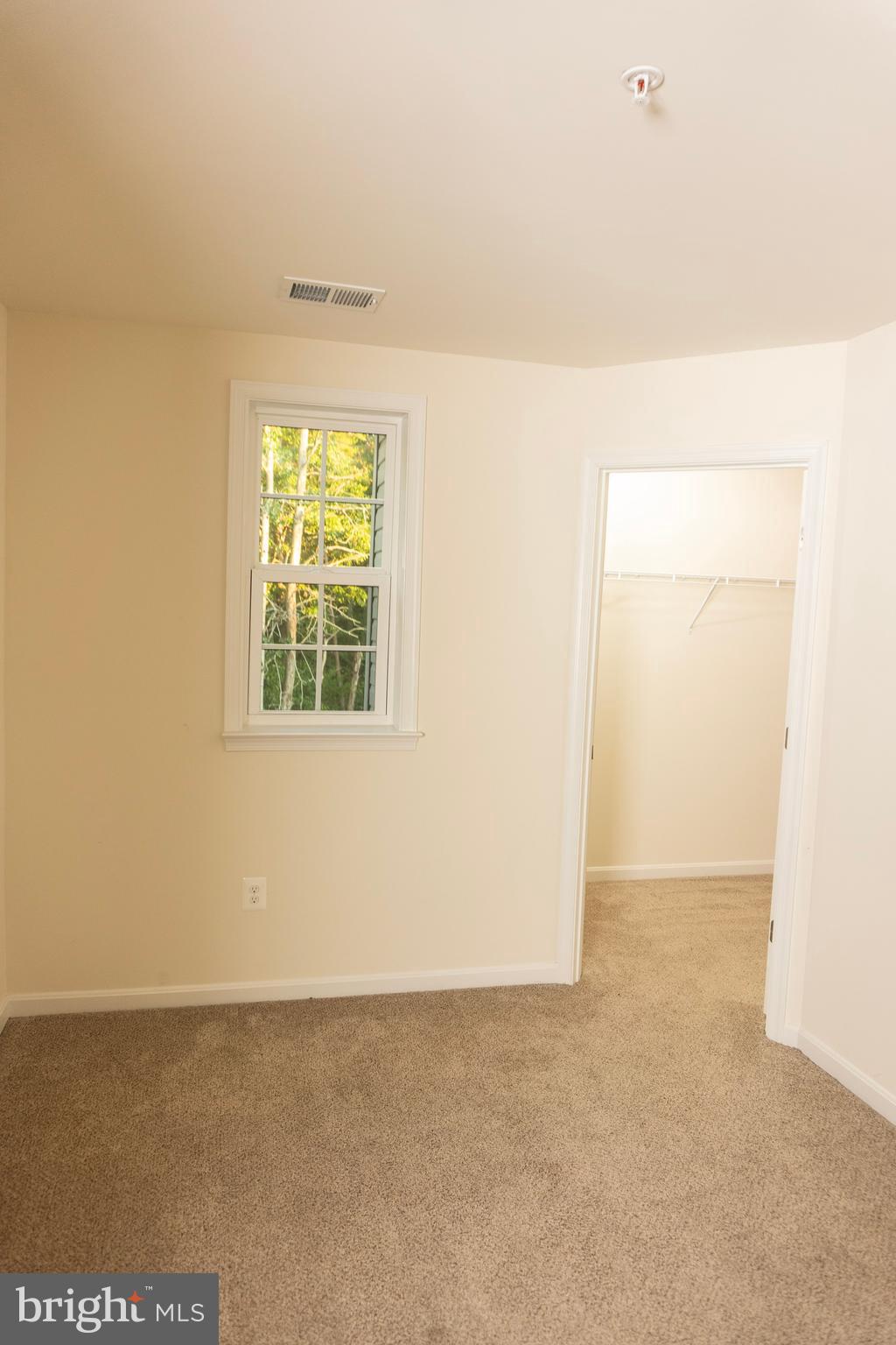 WOODBURN ESTATES - Residential Lease