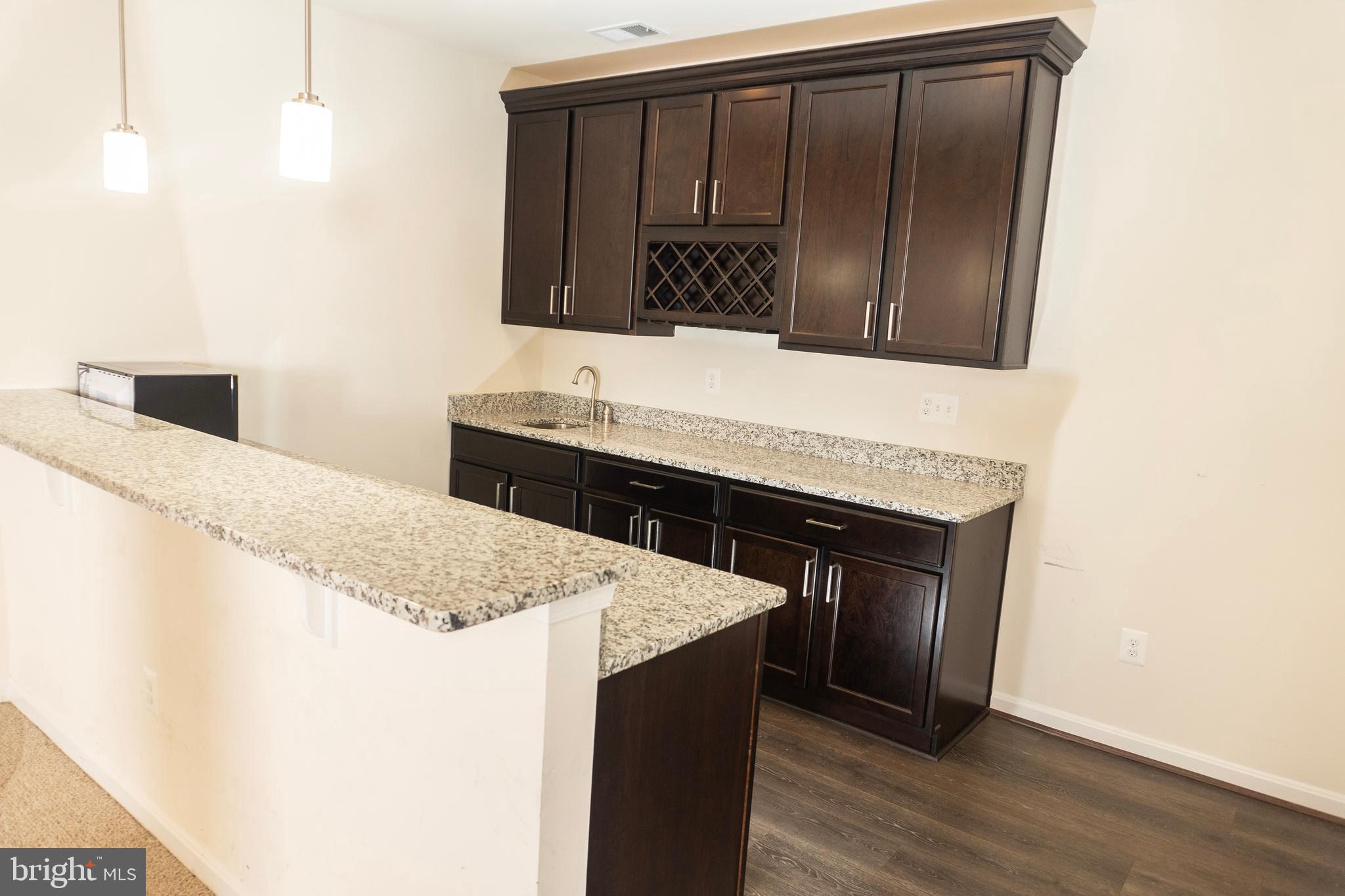 WOODBURN ESTATES - Residential Lease