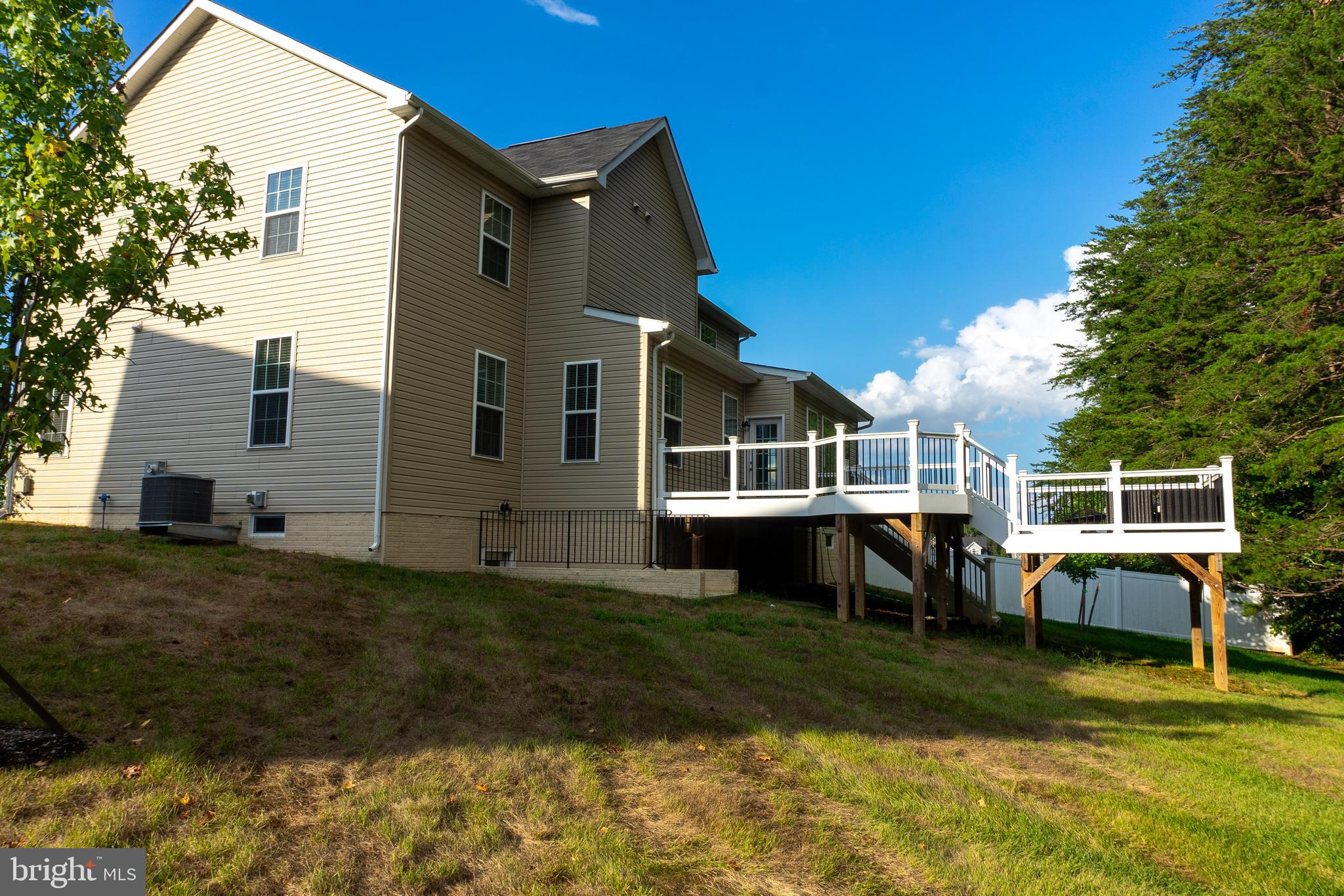 WOODBURN ESTATES - Residential Lease