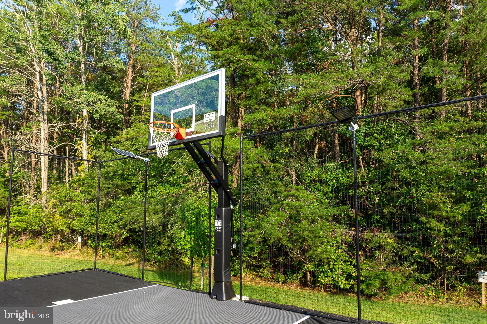 WOODBURN ESTATES - Residential Lease