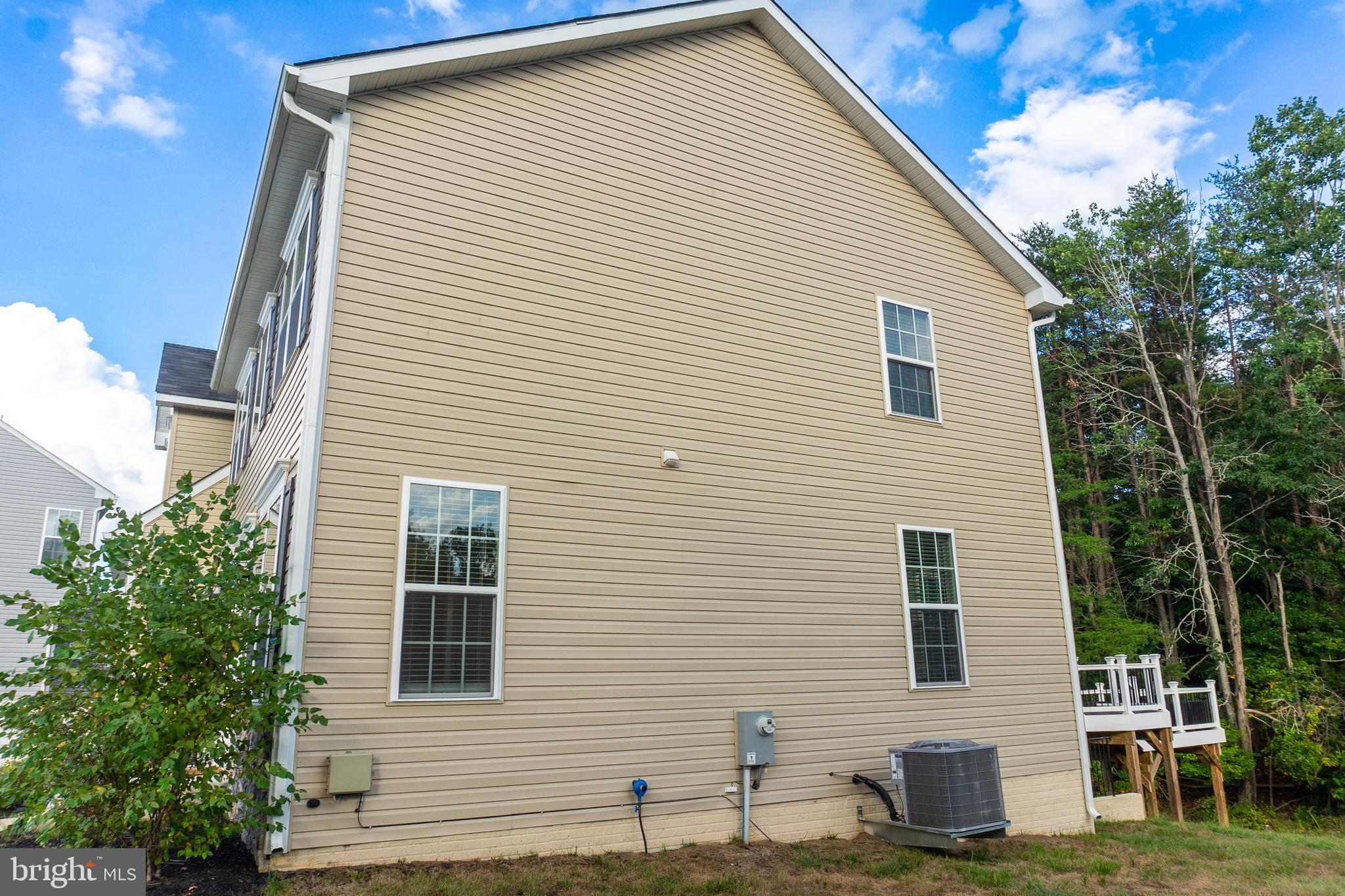 WOODBURN ESTATES - Residential Lease