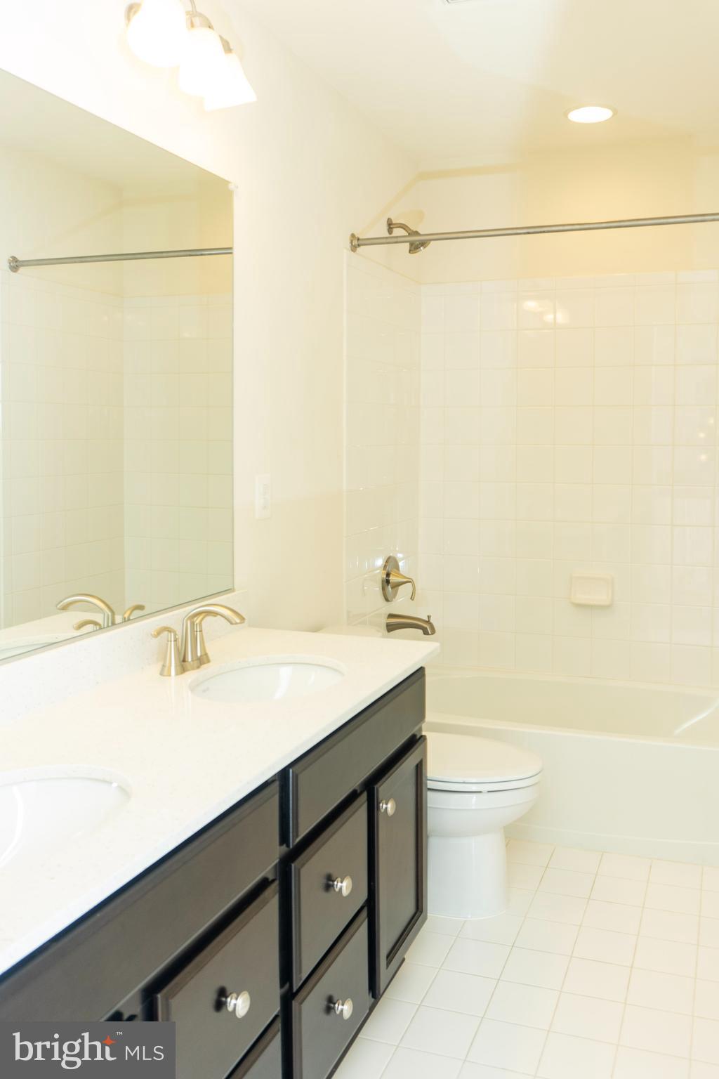 WOODBURN ESTATES - Residential Lease