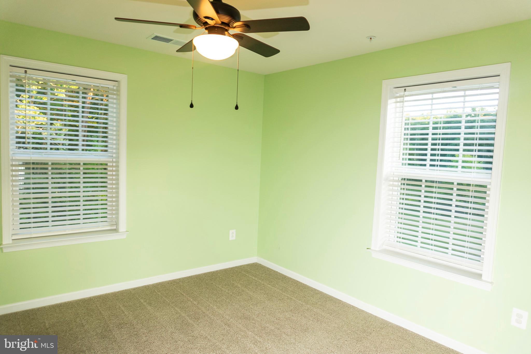 WOODBURN ESTATES - Residential Lease