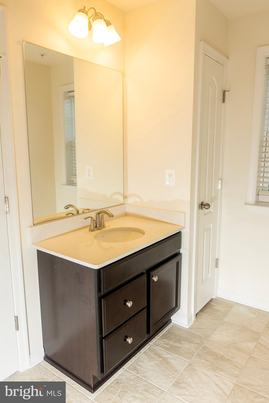 WOODBURN ESTATES - Residential Lease