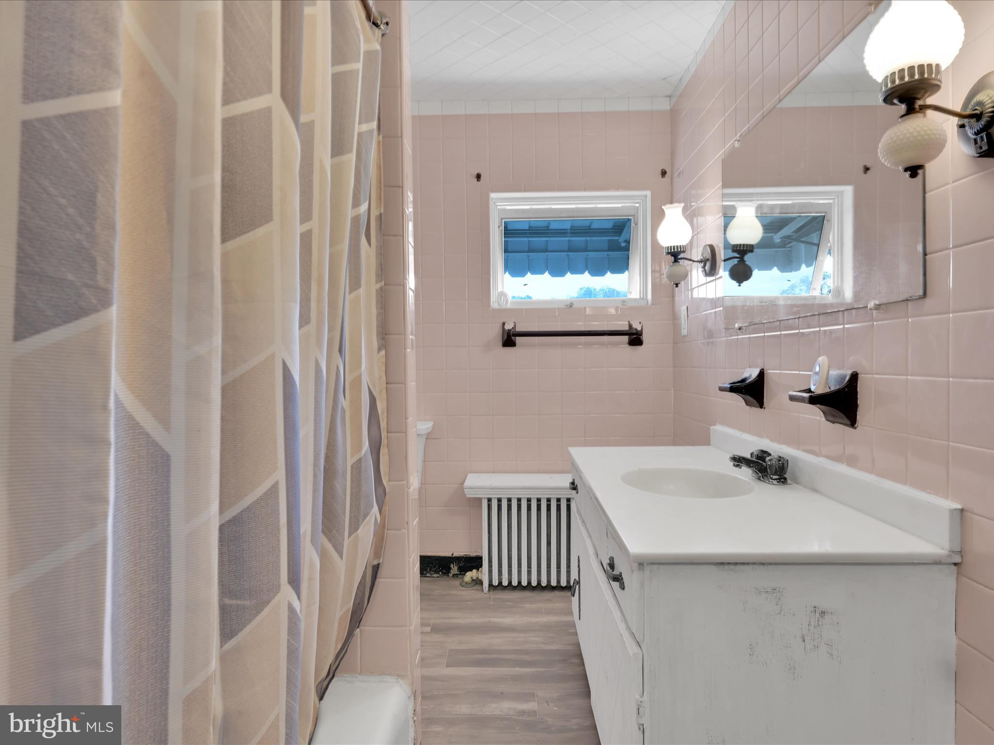 PINE GROVE - Residential