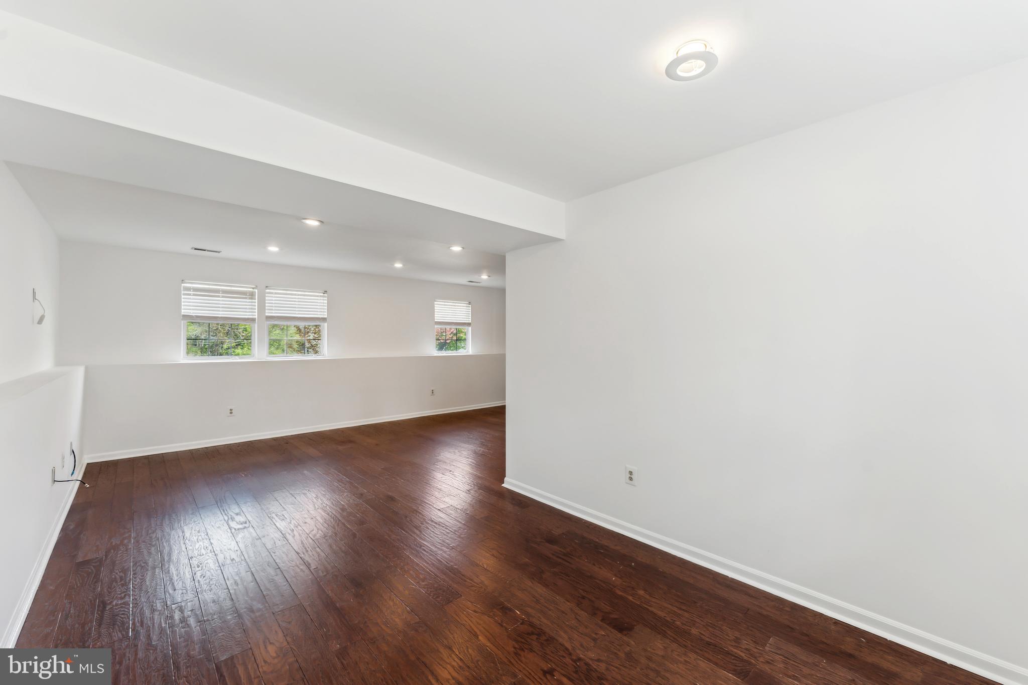 DORCHESTER - ST. CHARLES - Residential