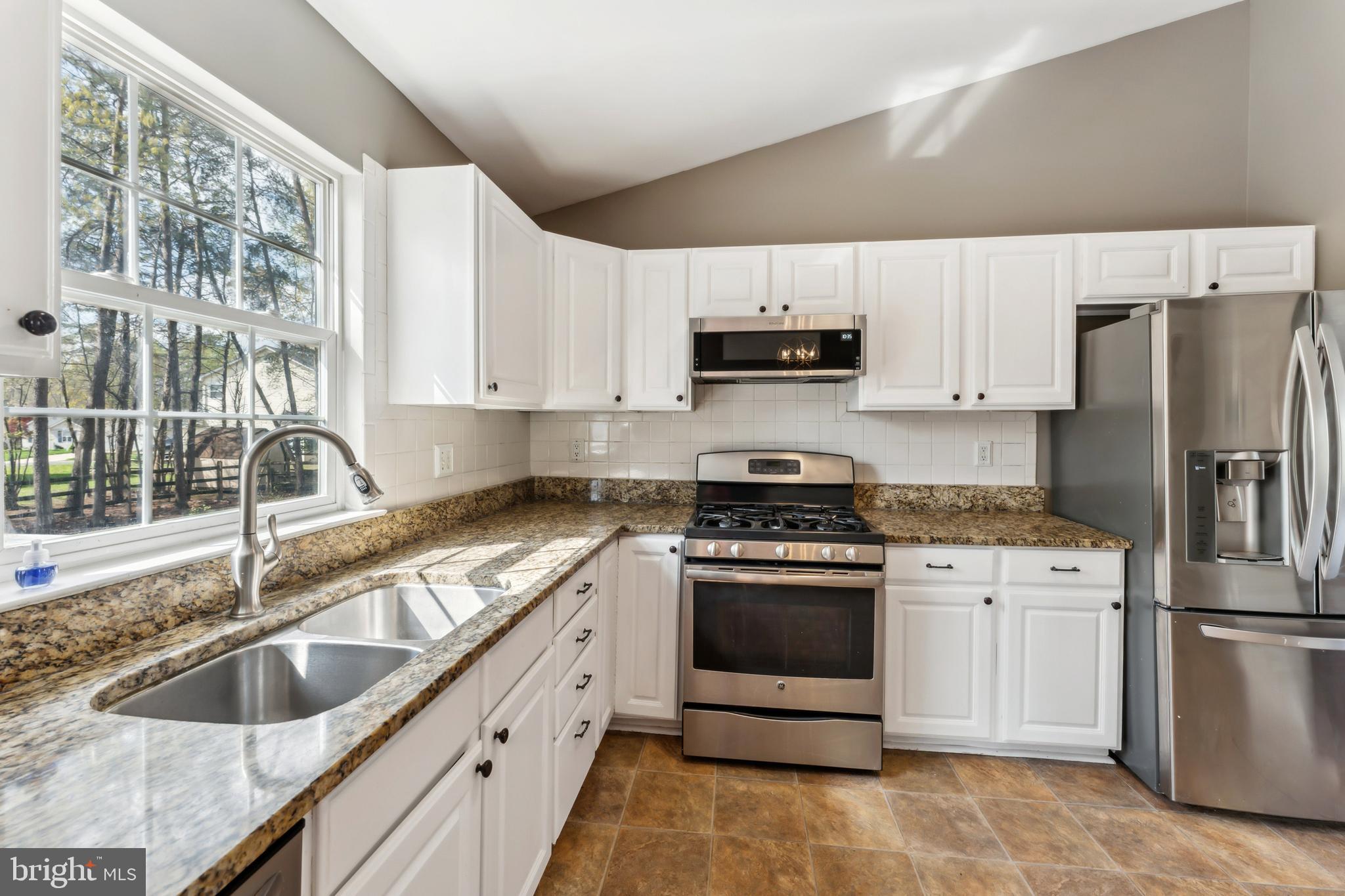 DORCHESTER - ST. CHARLES - Residential