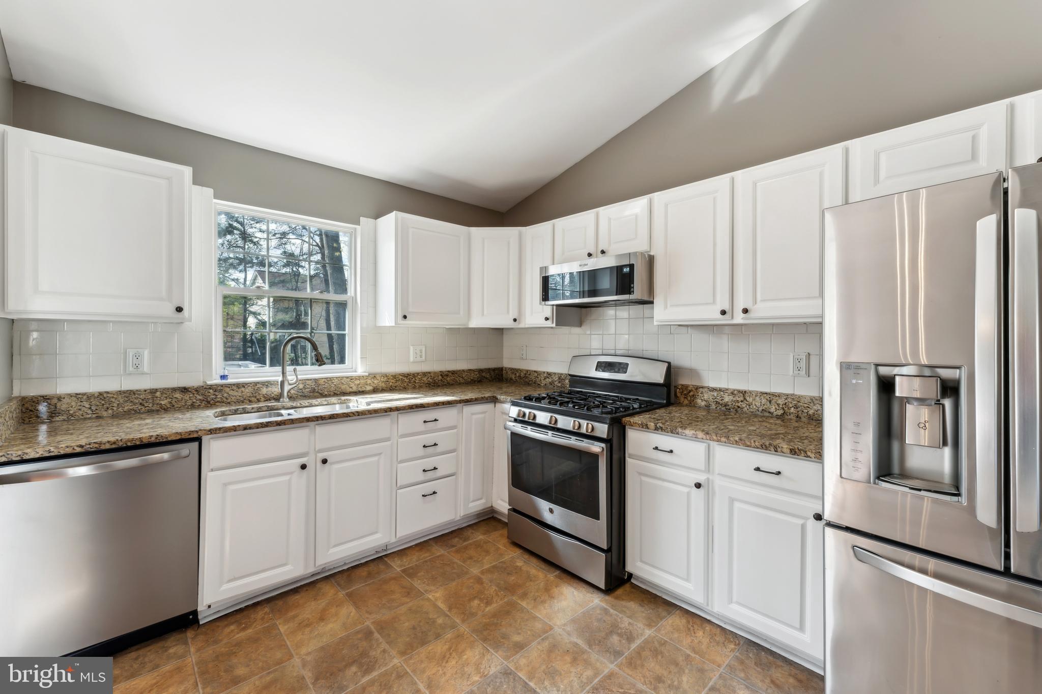 DORCHESTER - ST. CHARLES - Residential