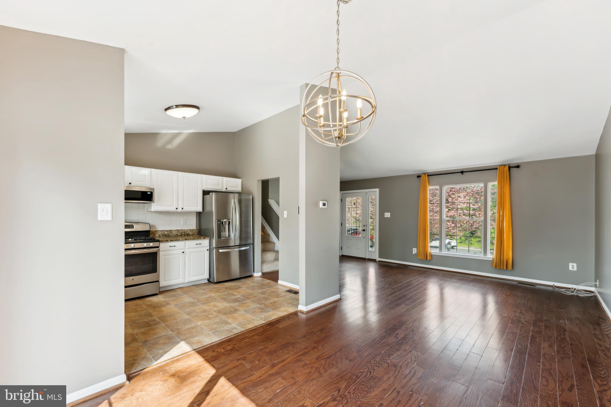 DORCHESTER - ST. CHARLES - Residential