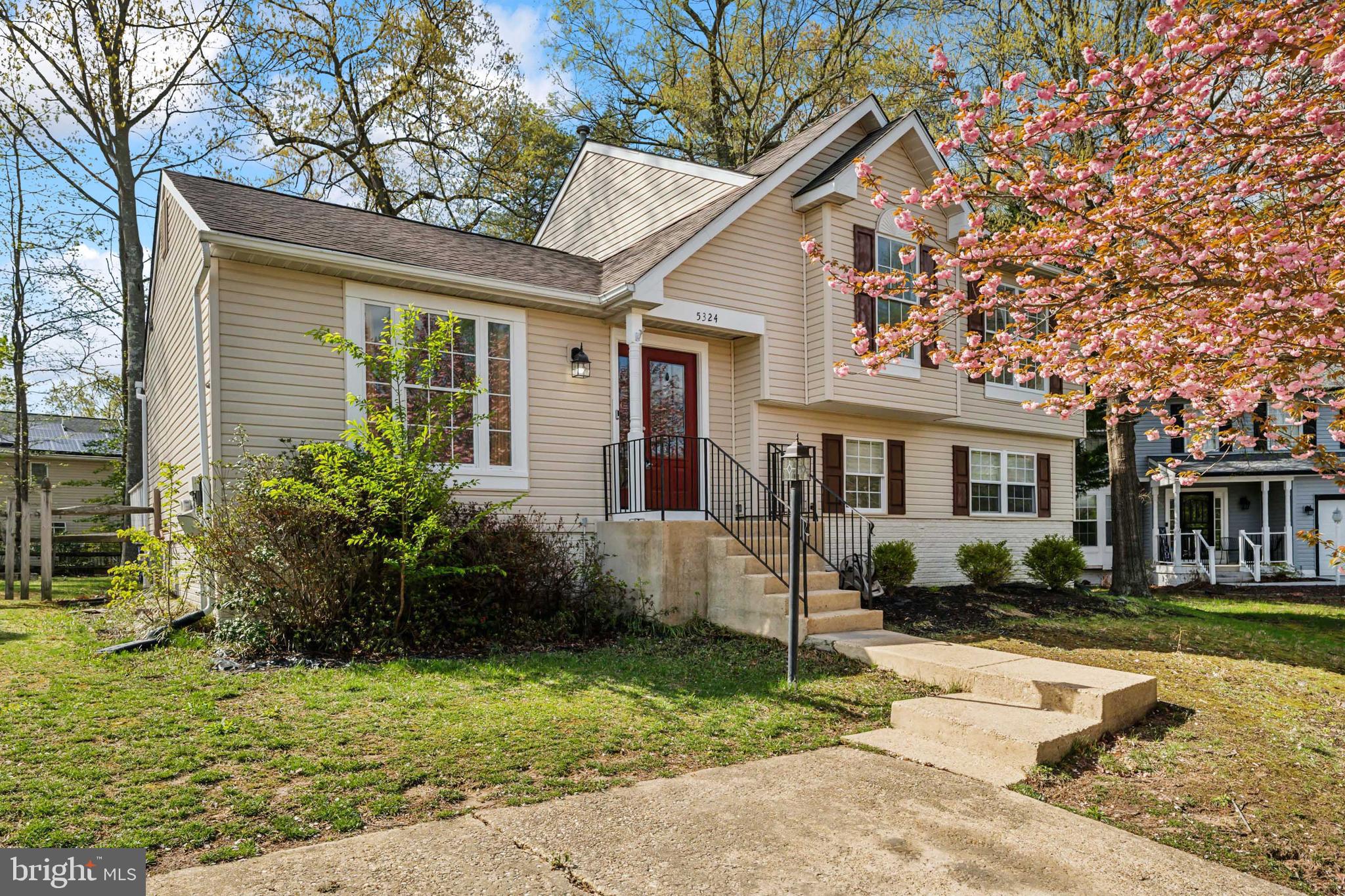 DORCHESTER - ST. CHARLES - Residential