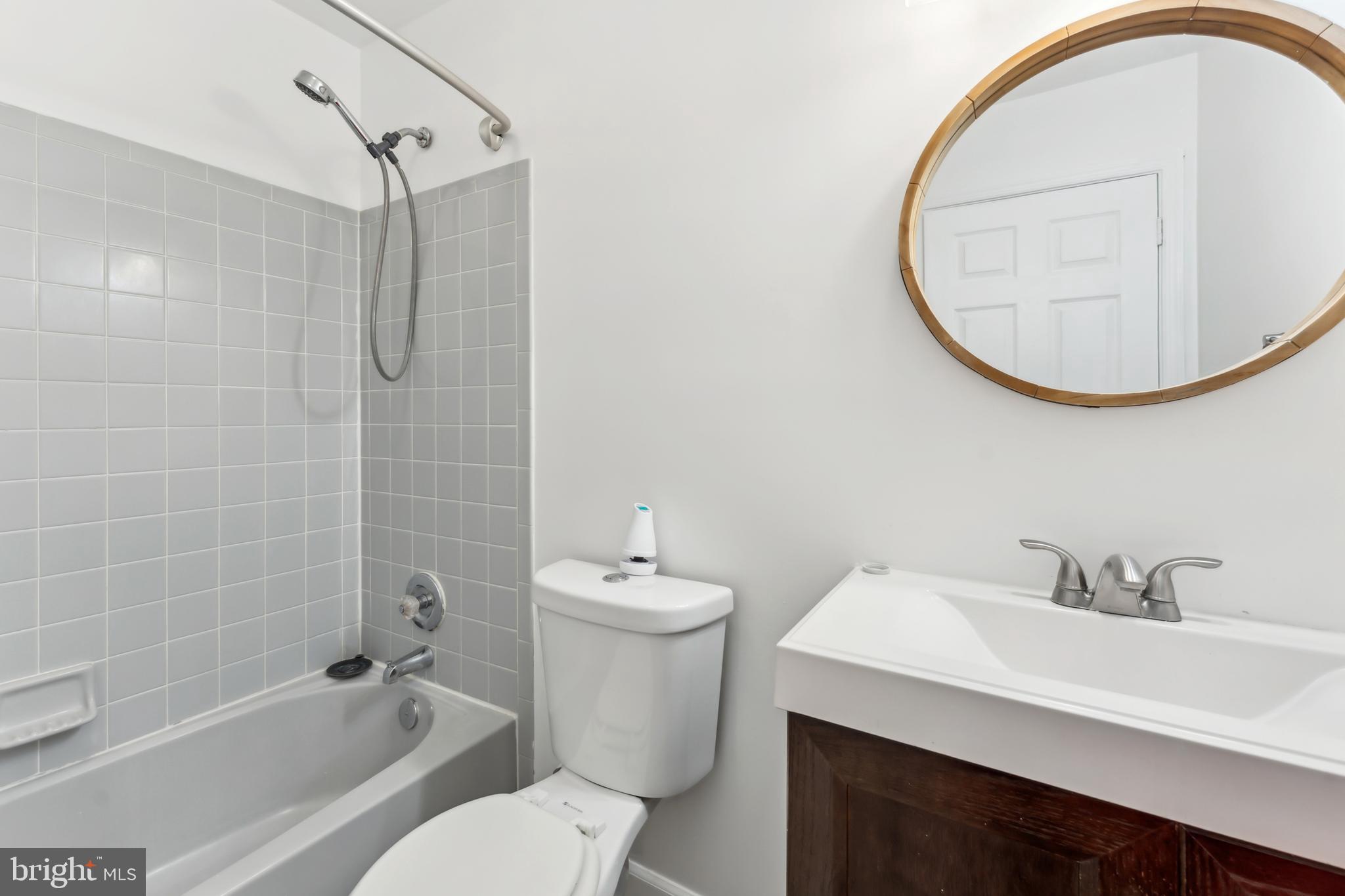 DORCHESTER - ST. CHARLES - Residential