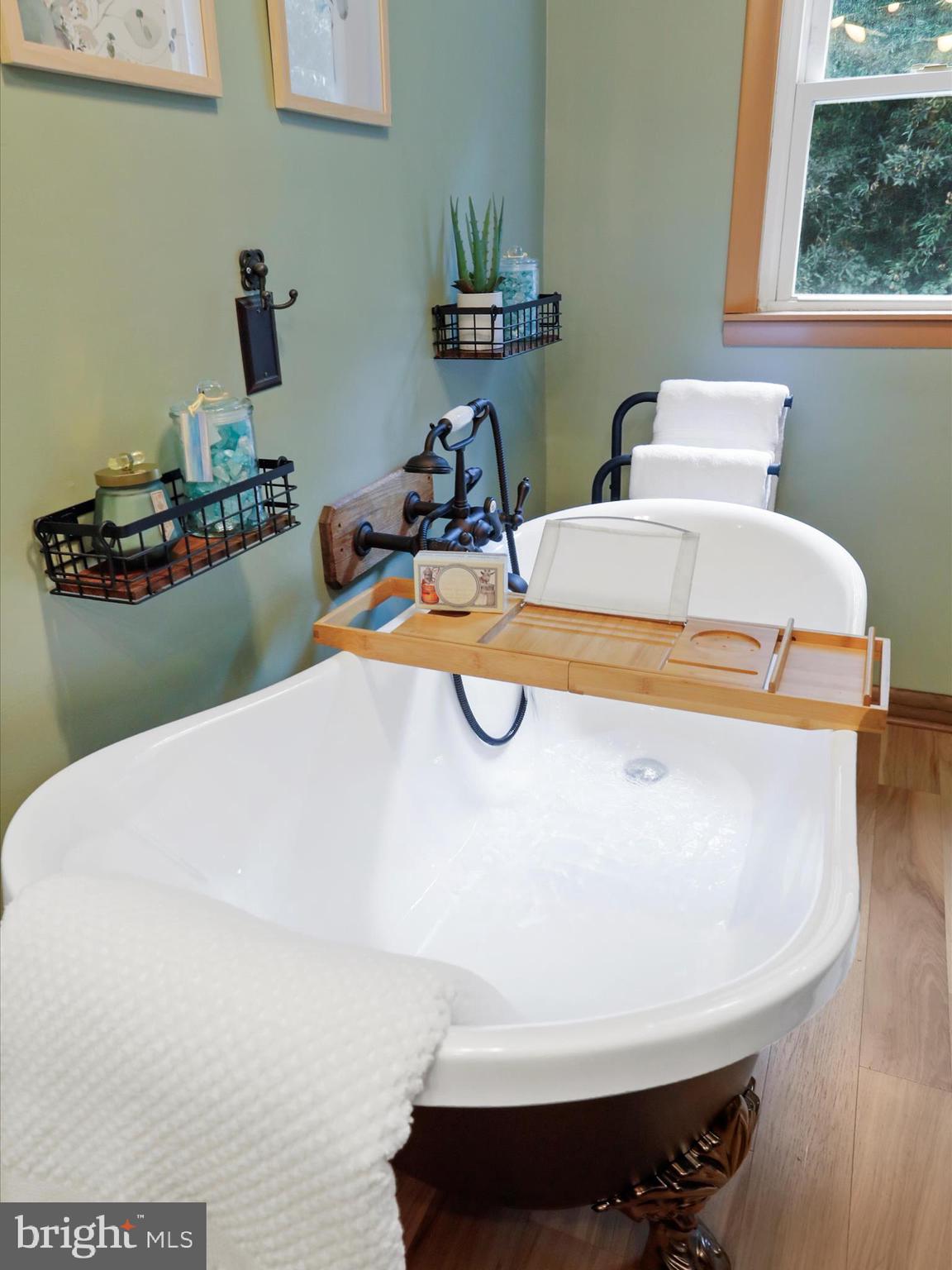 SLEEPY HILL - Residential