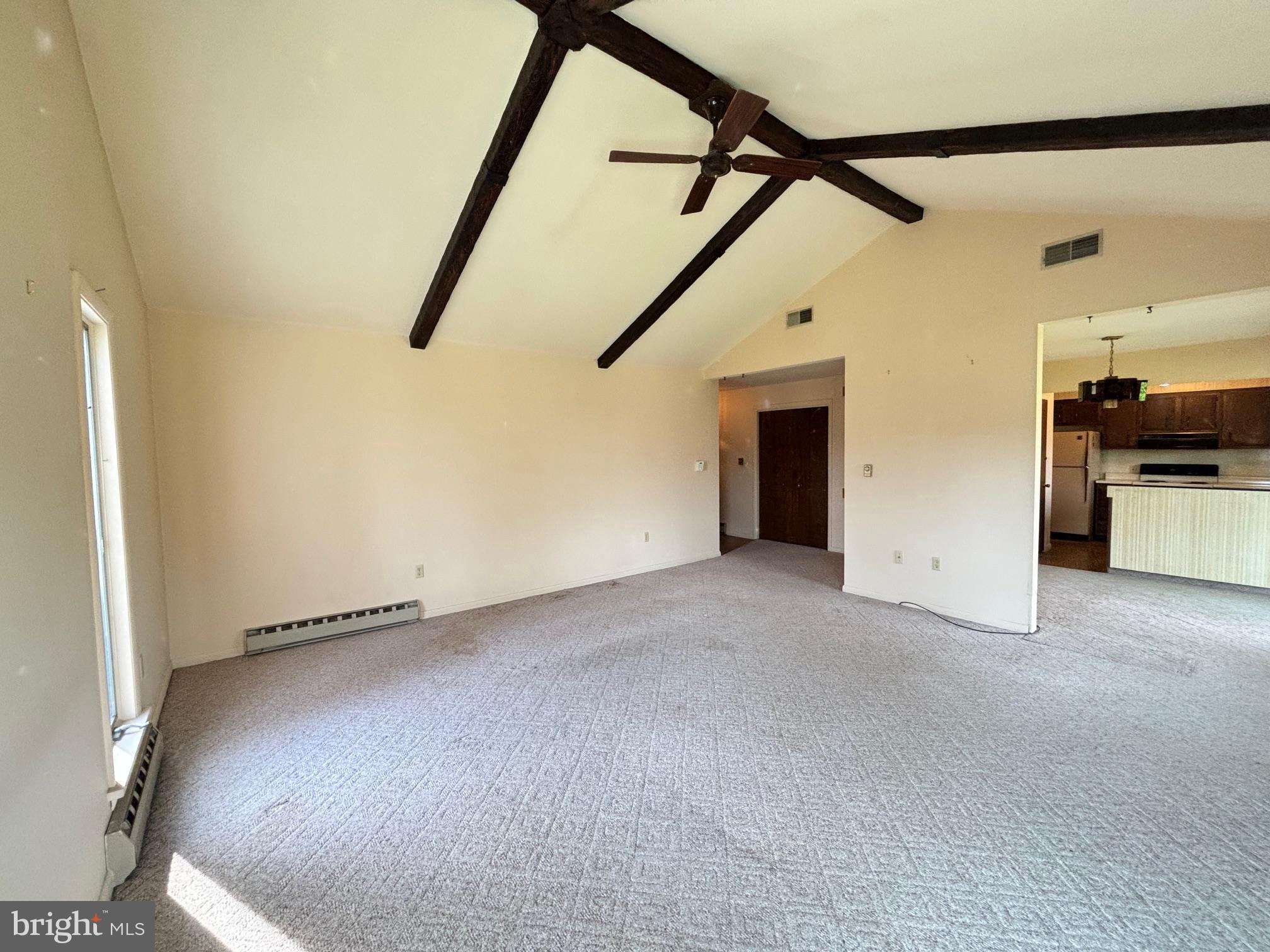 CARRIAGE POINT EST - Residential