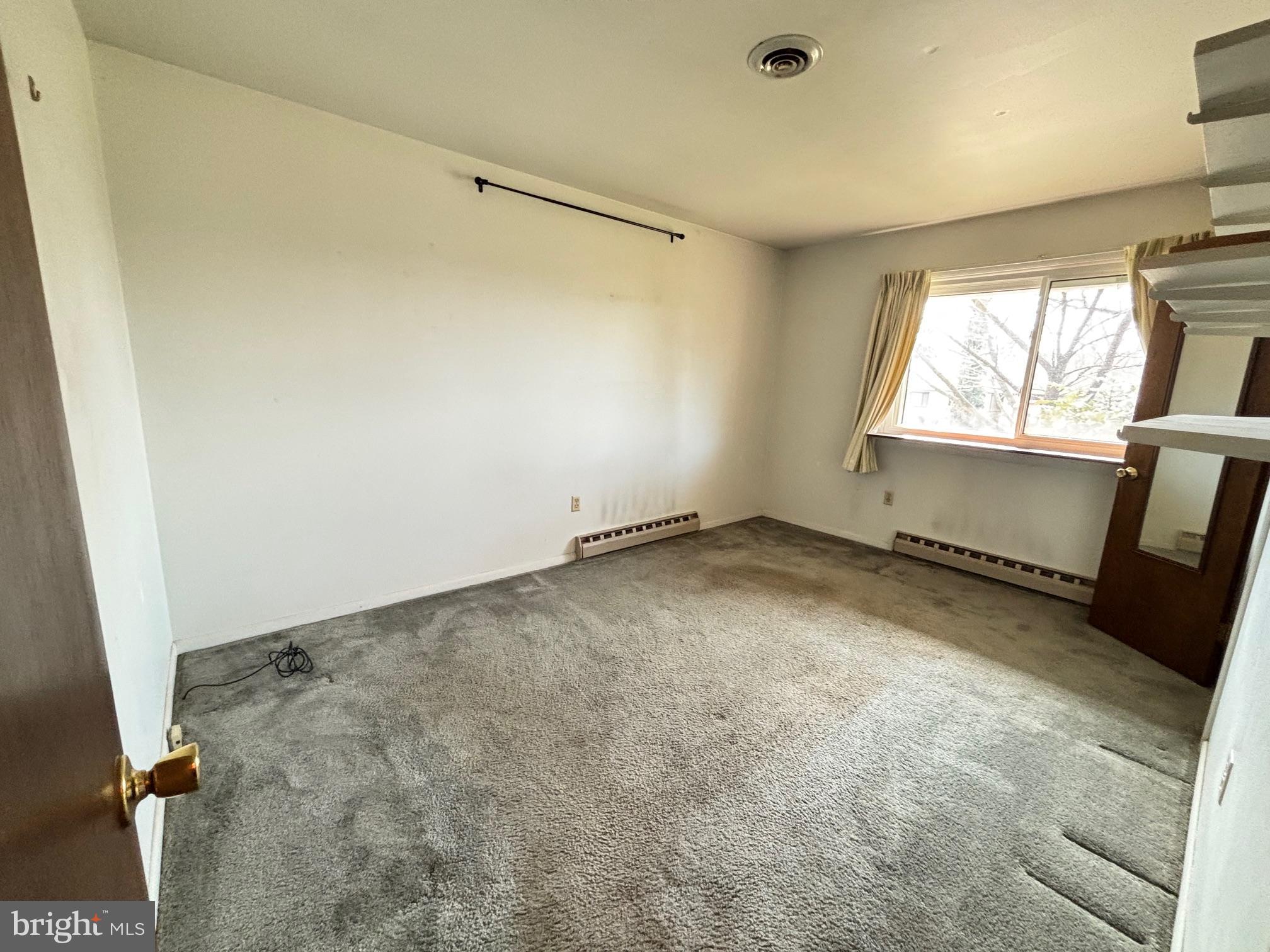 CARRIAGE POINT EST - Residential