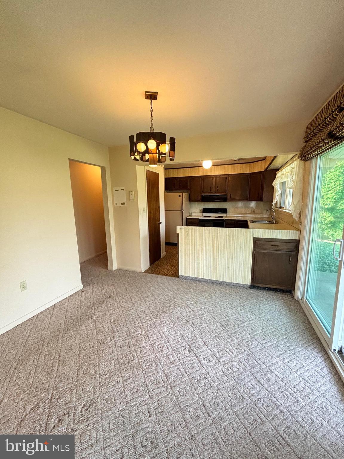 CARRIAGE POINT EST - Residential