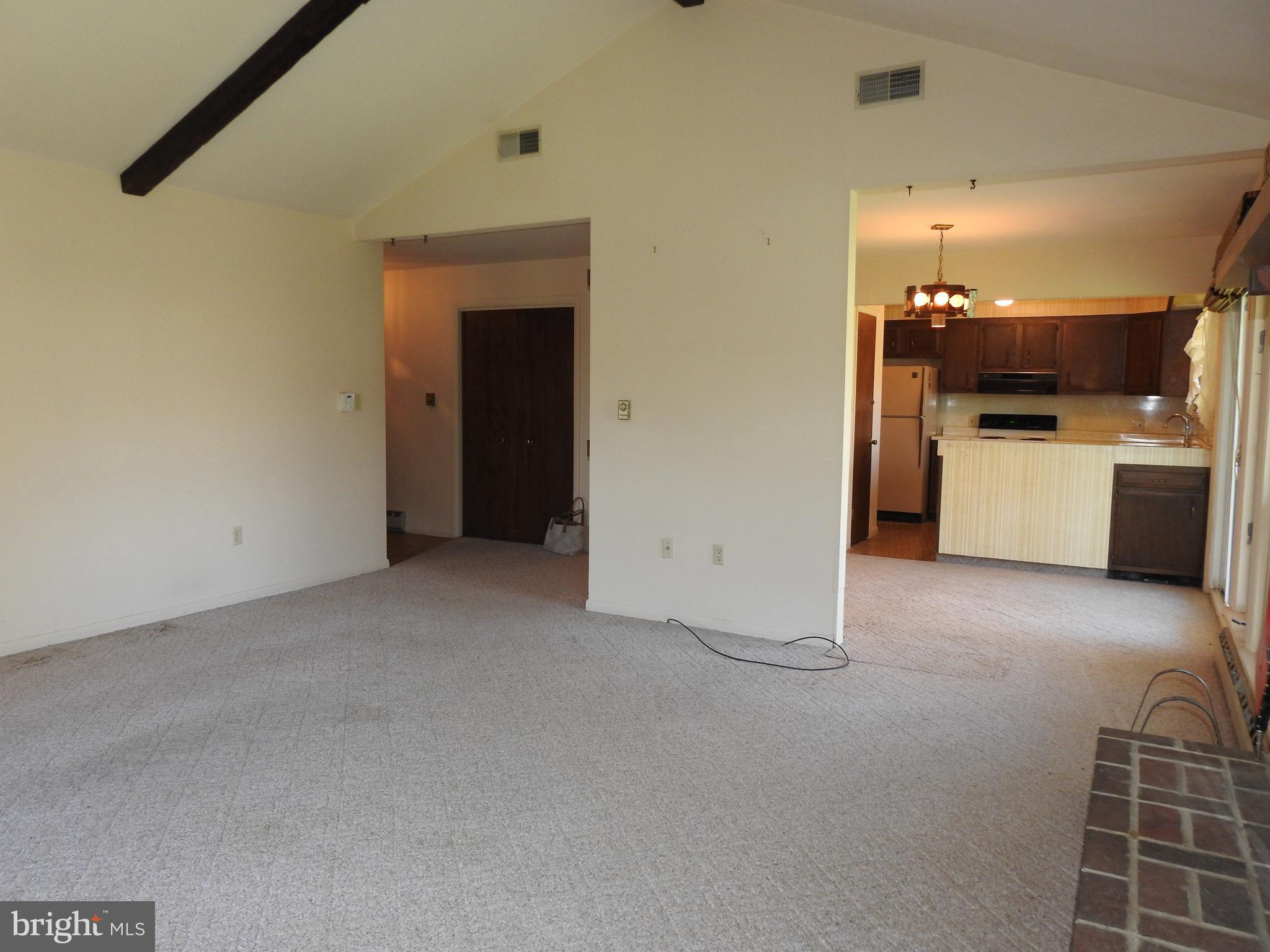 CARRIAGE POINT EST - Residential