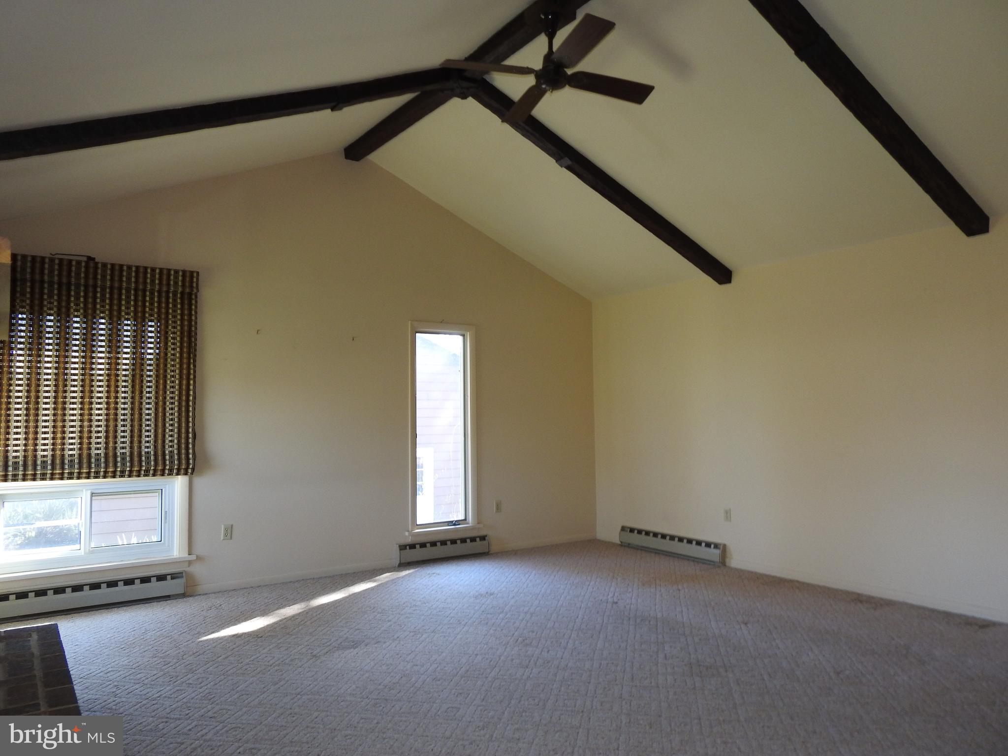 CARRIAGE POINT EST - Residential