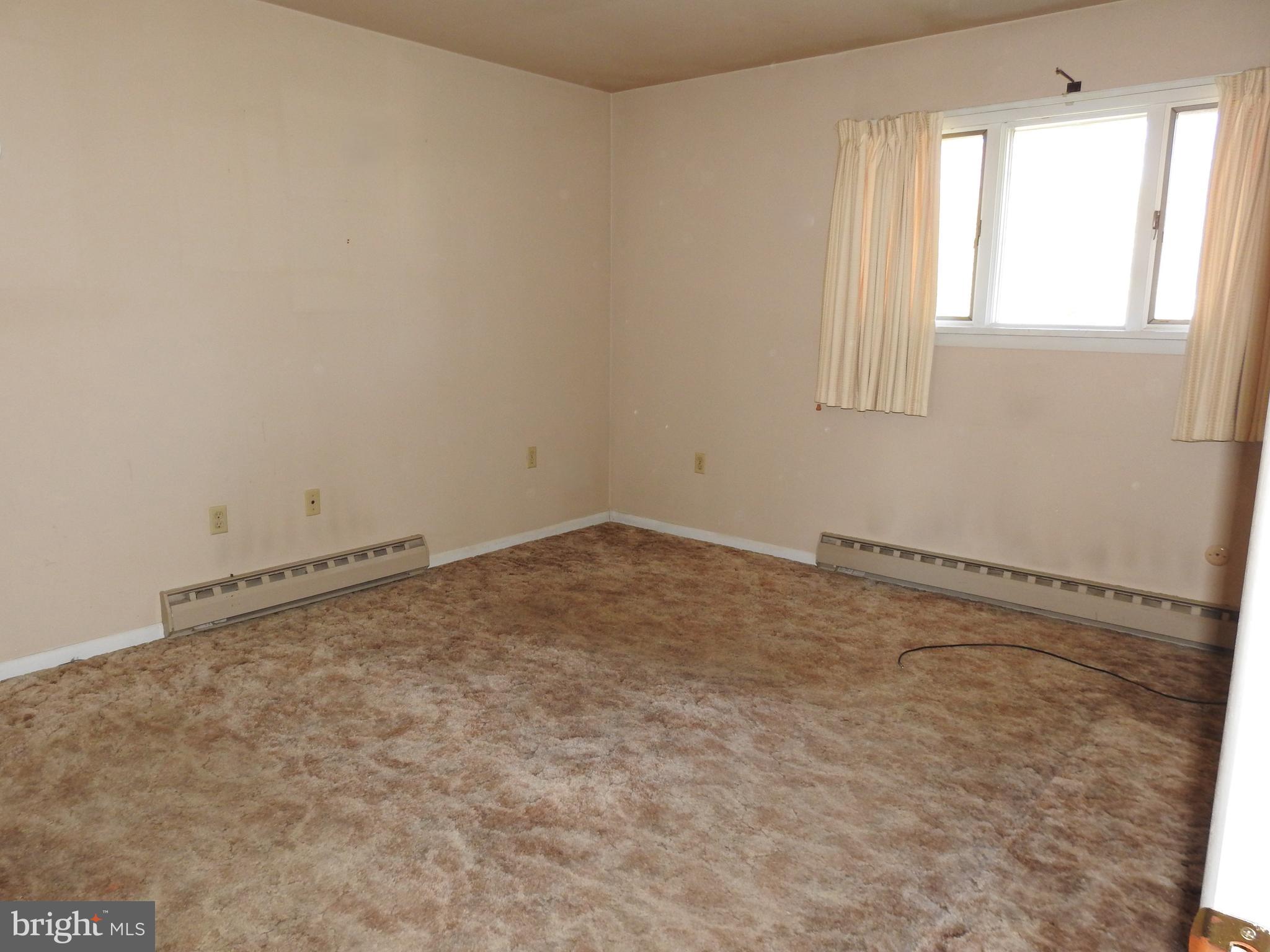 CARRIAGE POINT EST - Residential