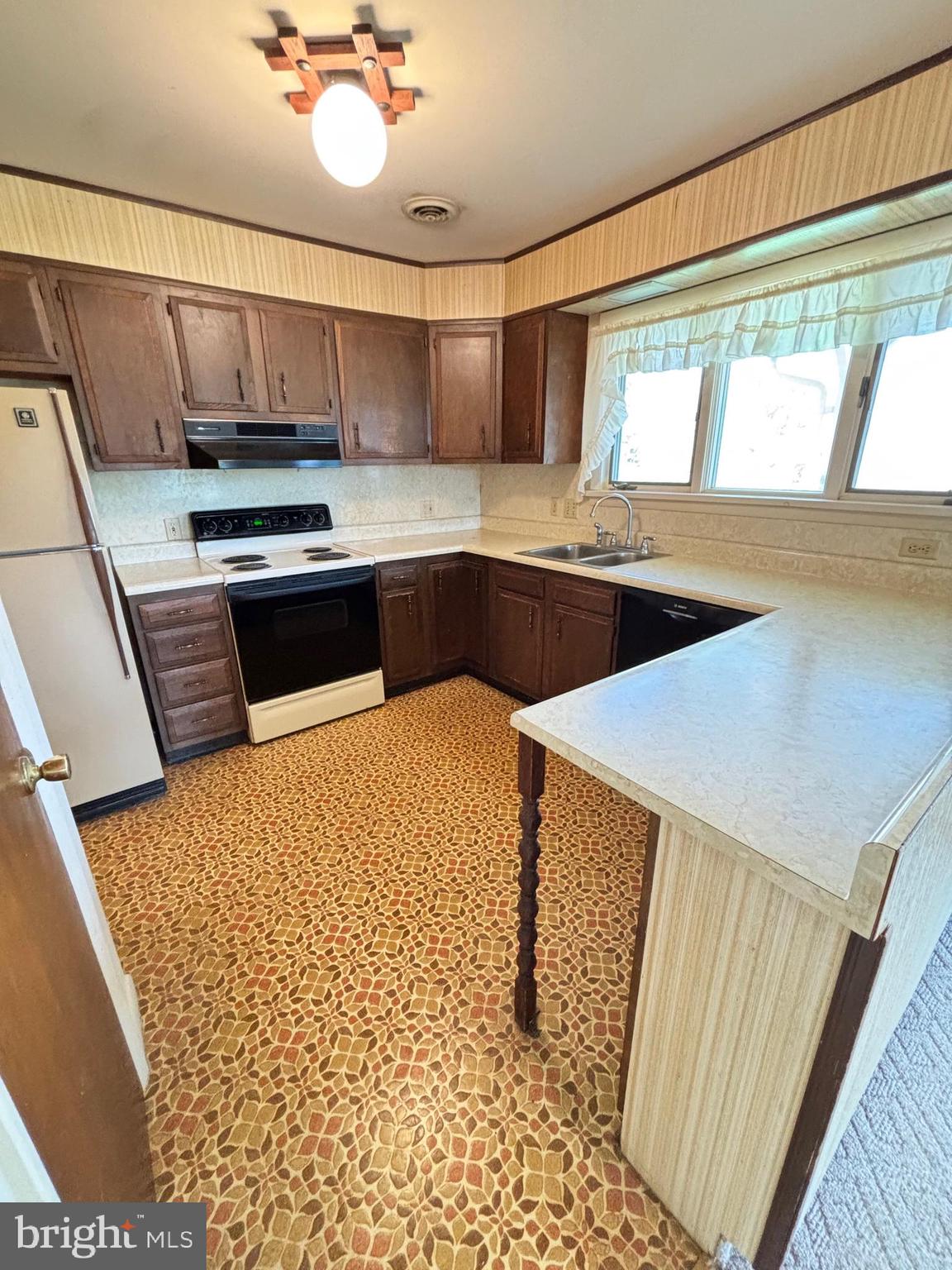 CARRIAGE POINT EST - Residential