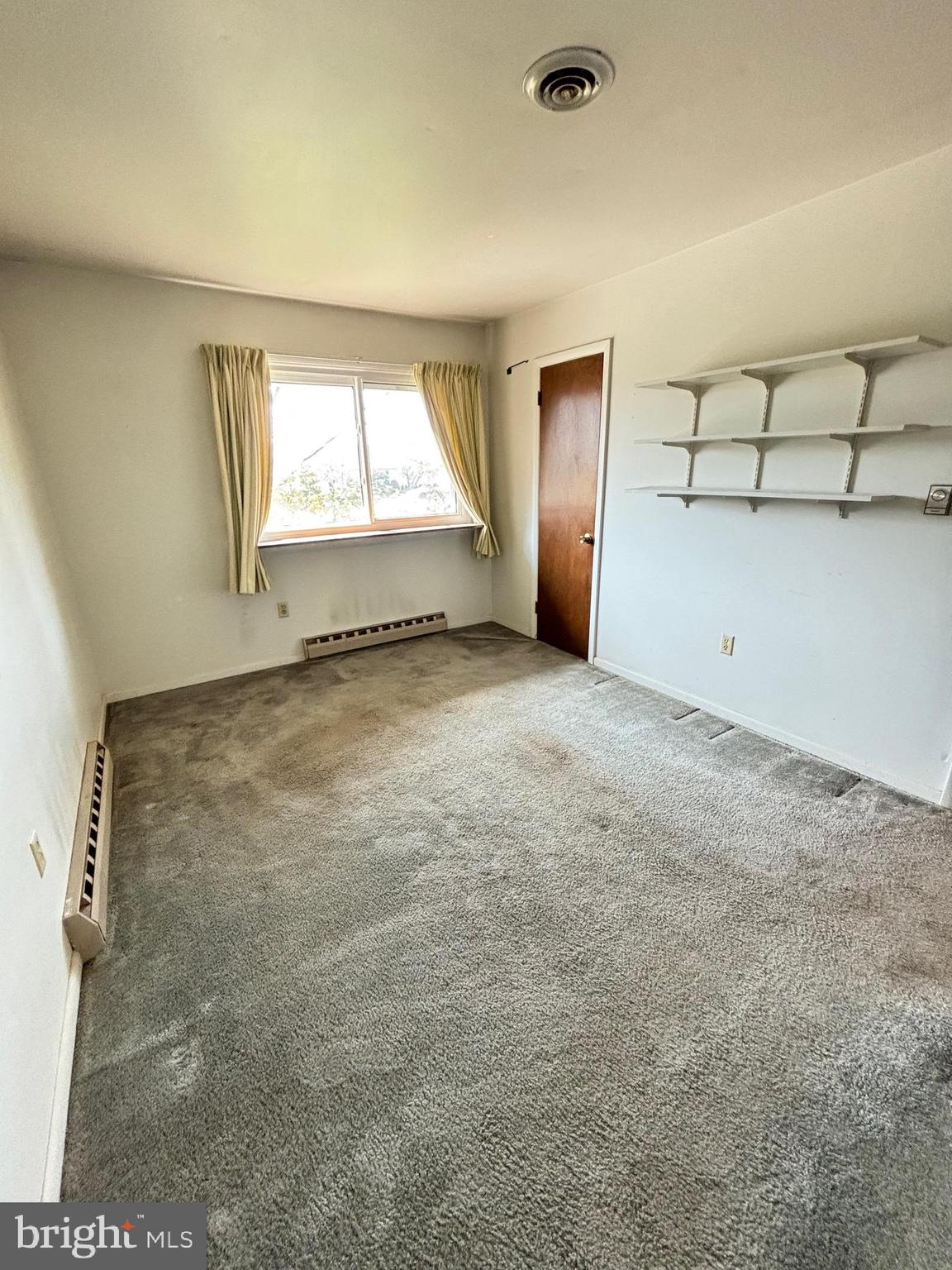 CARRIAGE POINT EST - Residential