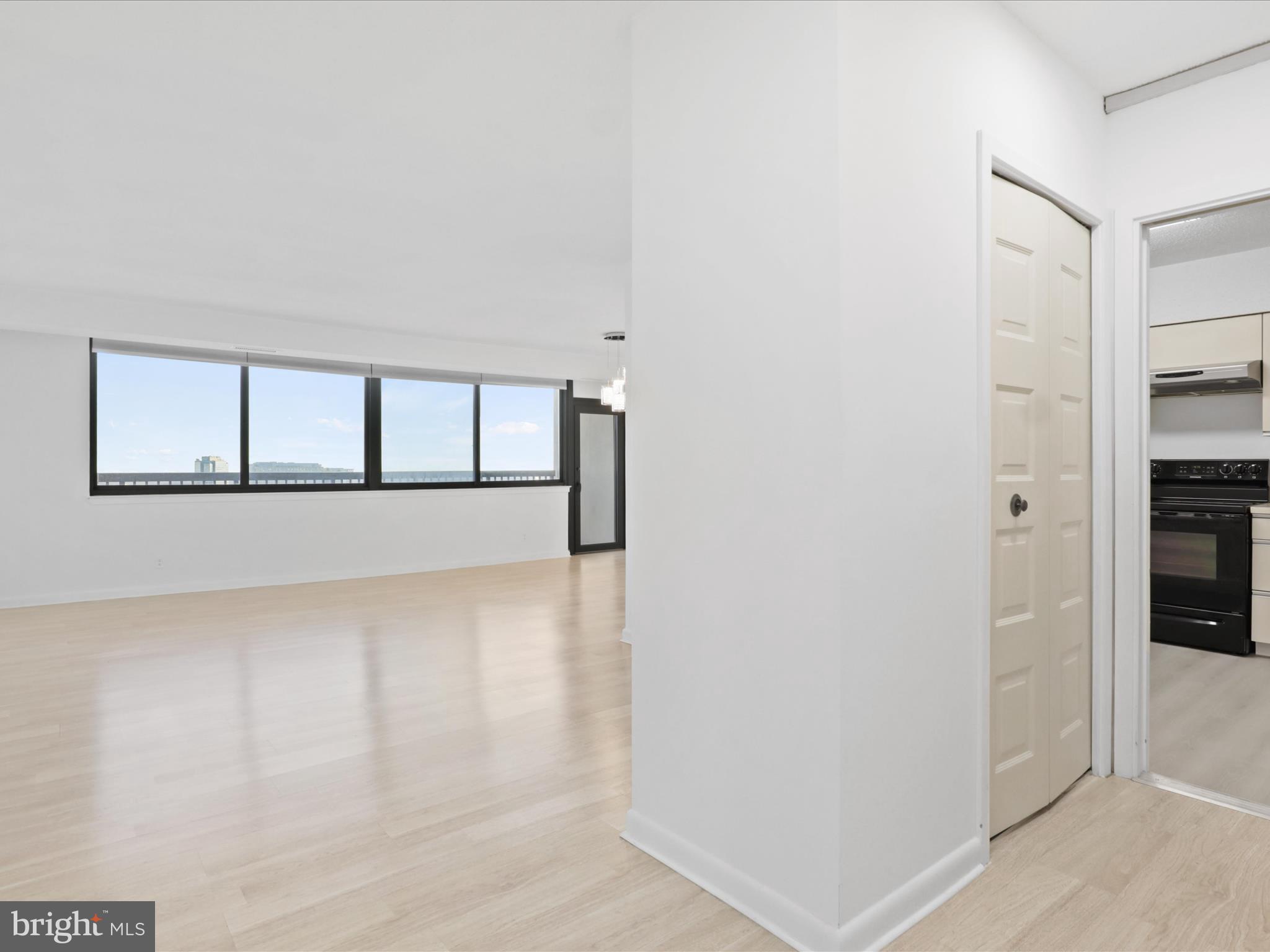 SKYLINE SQUARE CONDO - Residential Lease