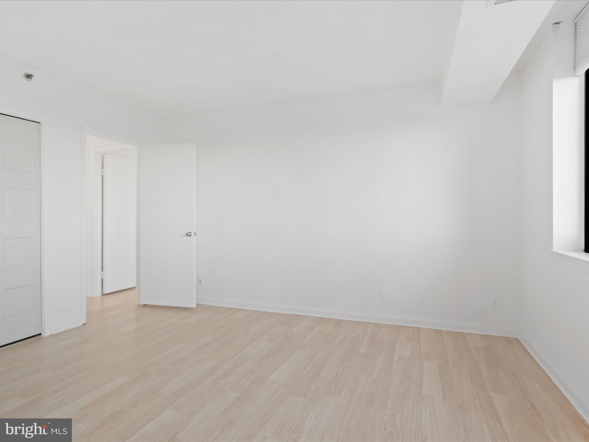 SKYLINE SQUARE CONDO - Residential Lease