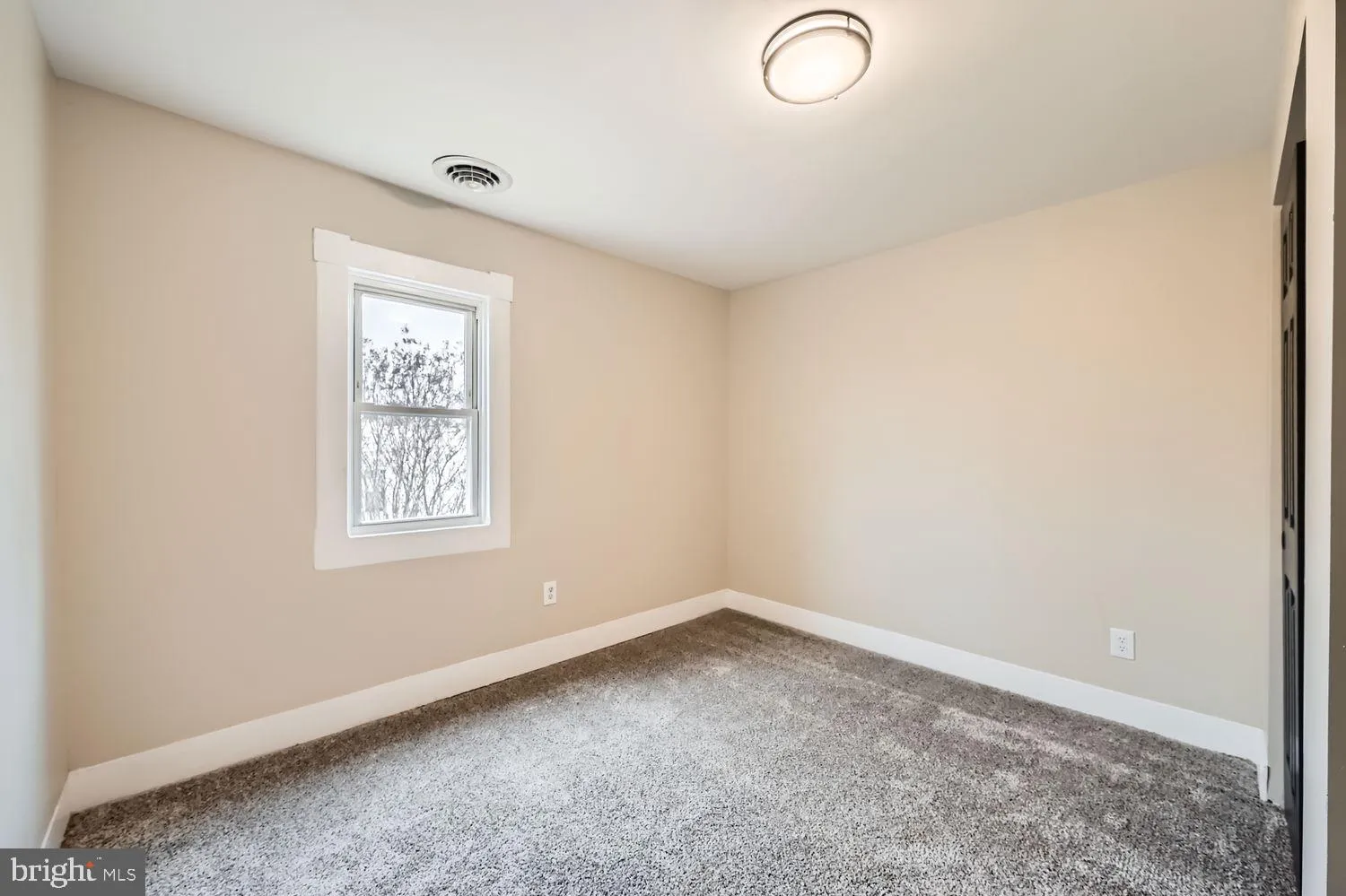 Halethorpe, Maryland 21227, United States, 3 Bedrooms Bedrooms, ,2 BathroomsBathrooms,Residential,Contingent,7900