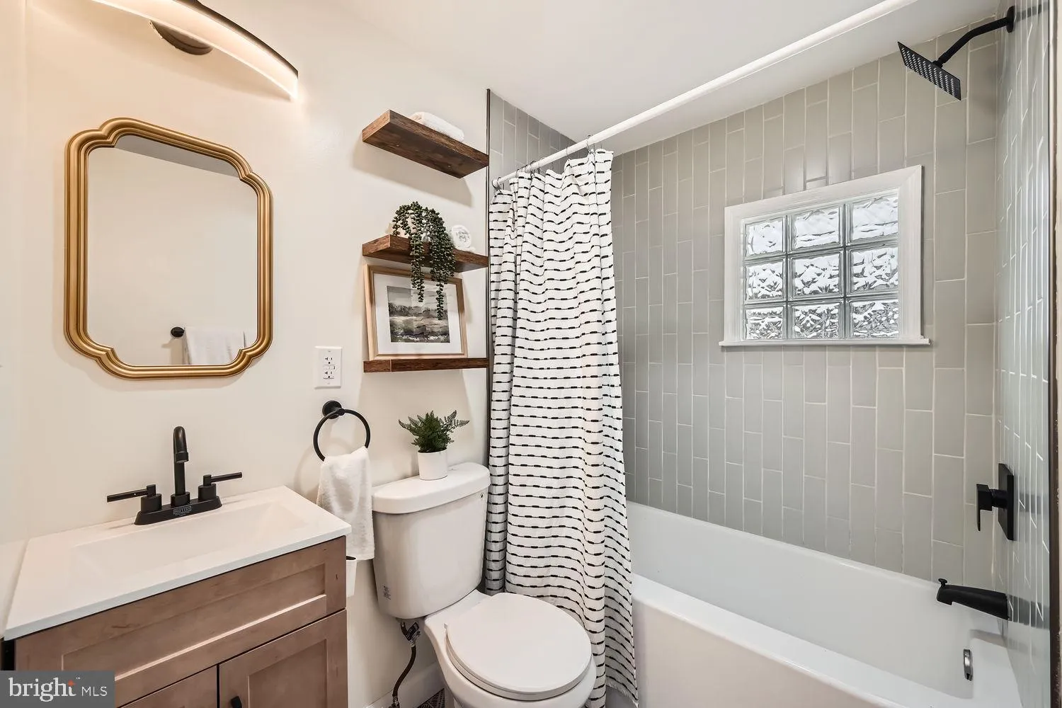 Halethorpe, Maryland 21227, United States, 3 Bedrooms Bedrooms, ,2 BathroomsBathrooms,Residential,Contingent,7900