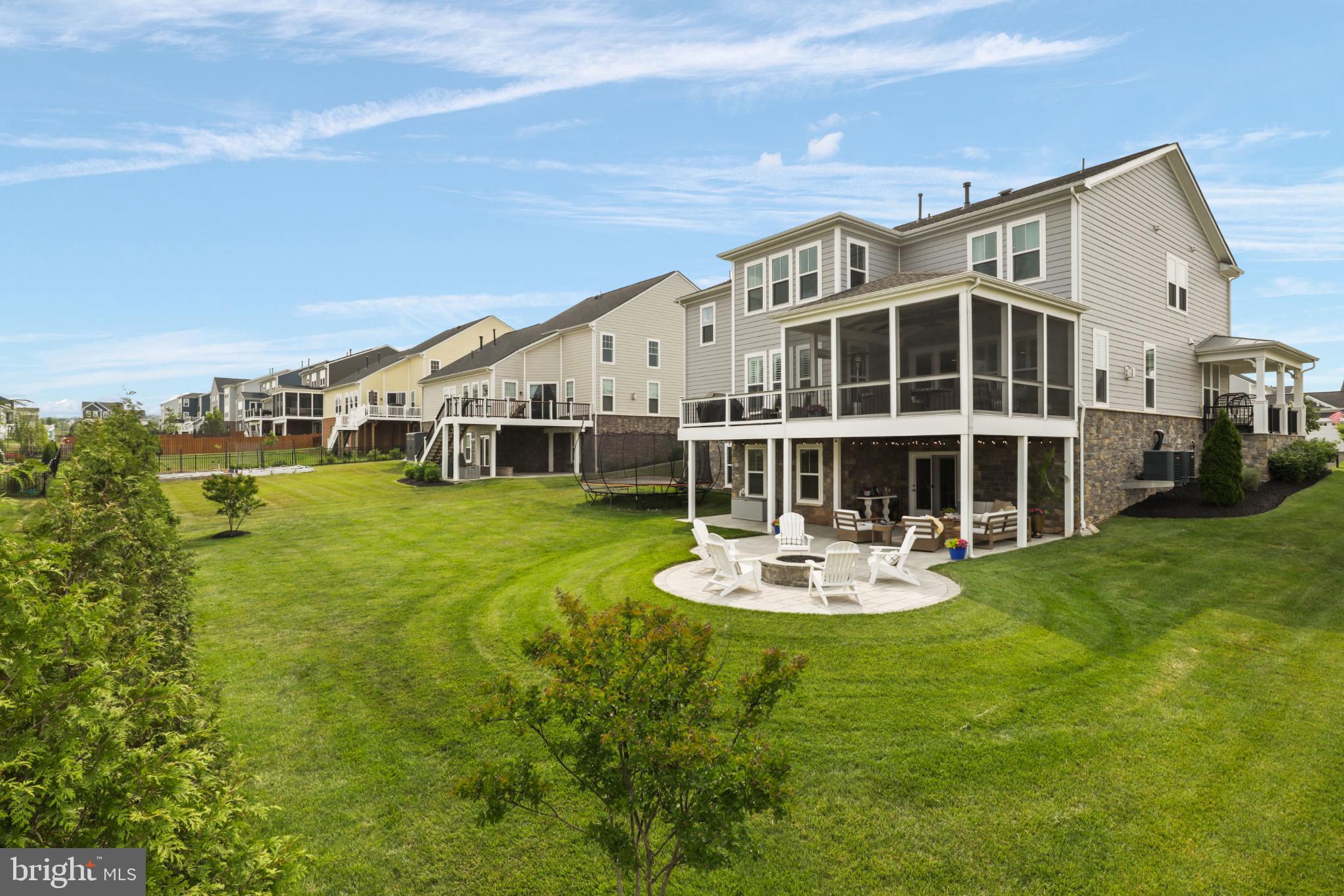 MEADOW BROOK FARM - Residential