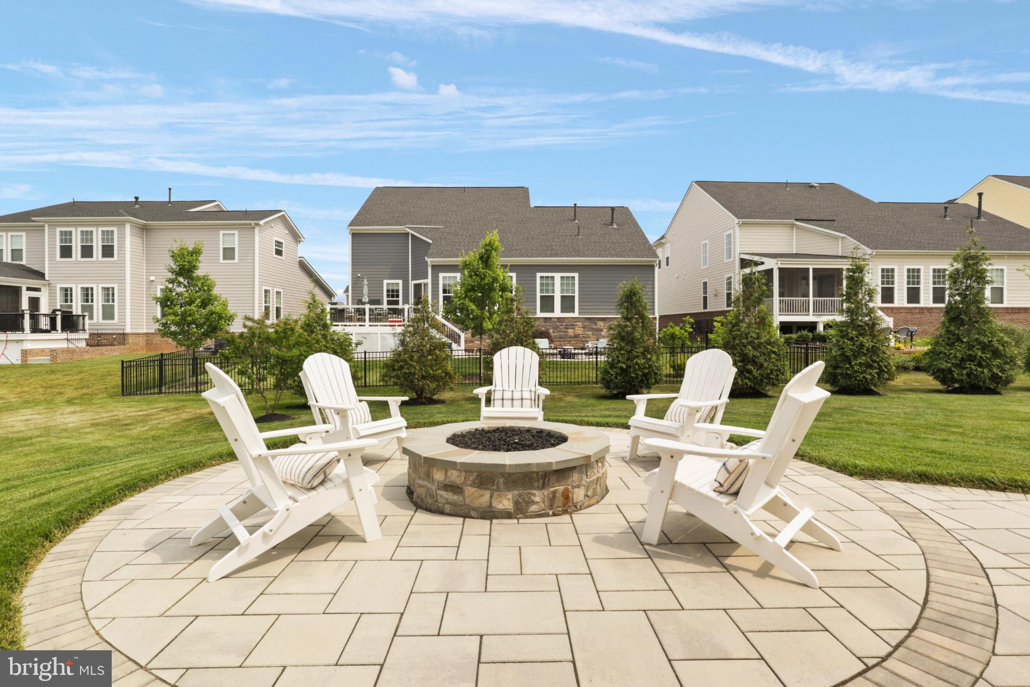 MEADOW BROOK FARM - Residential