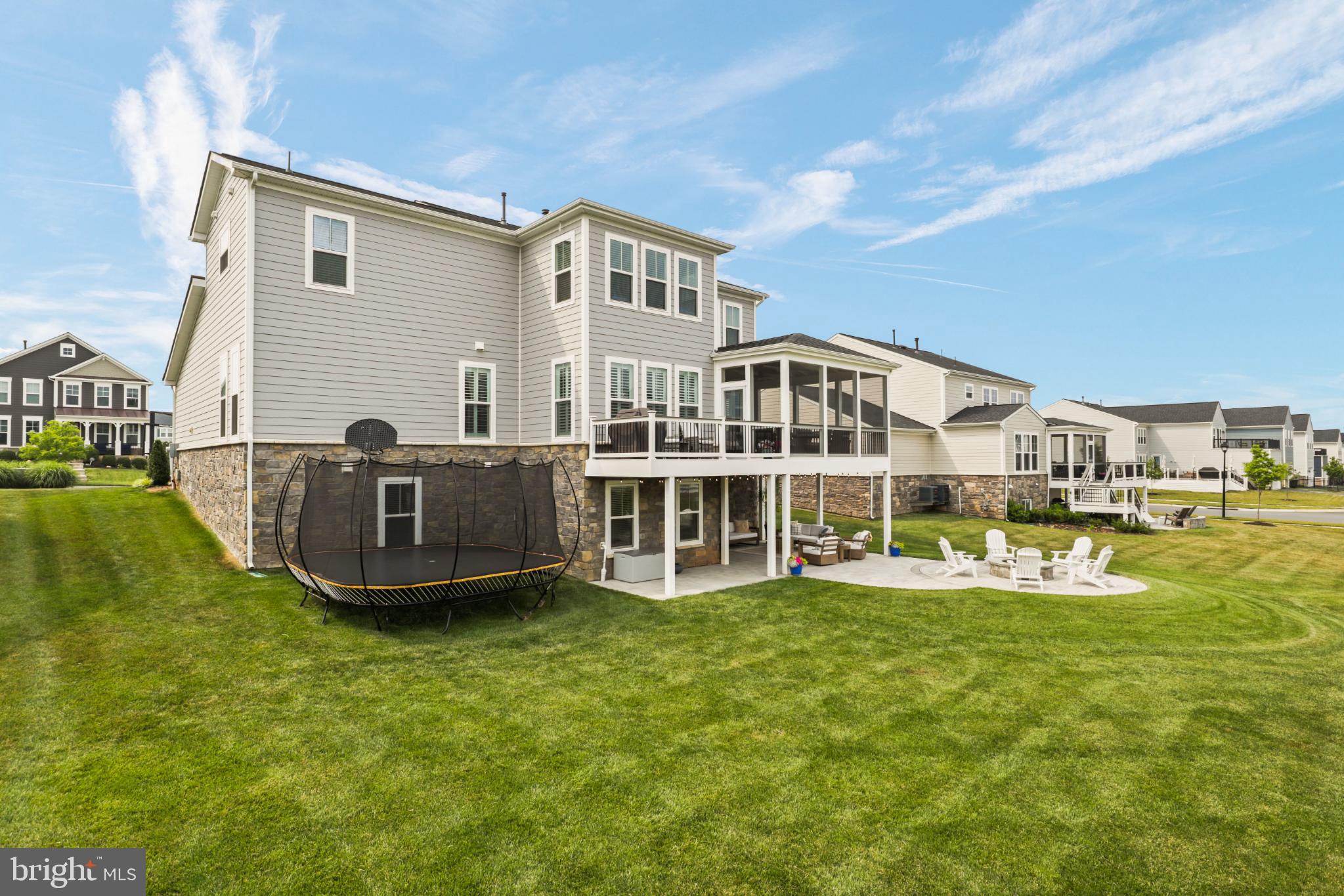 MEADOW BROOK FARM - Residential