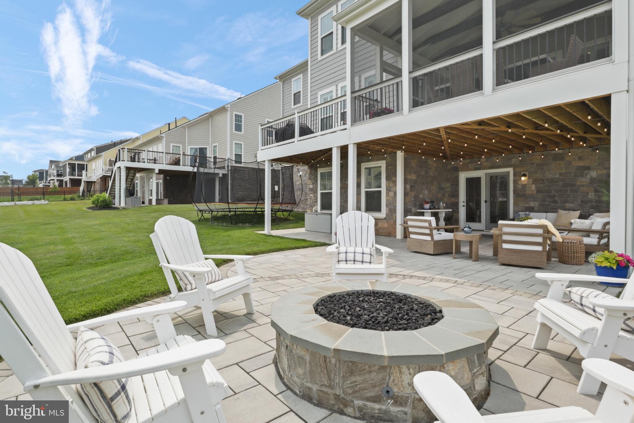 MEADOW BROOK FARM - Residential