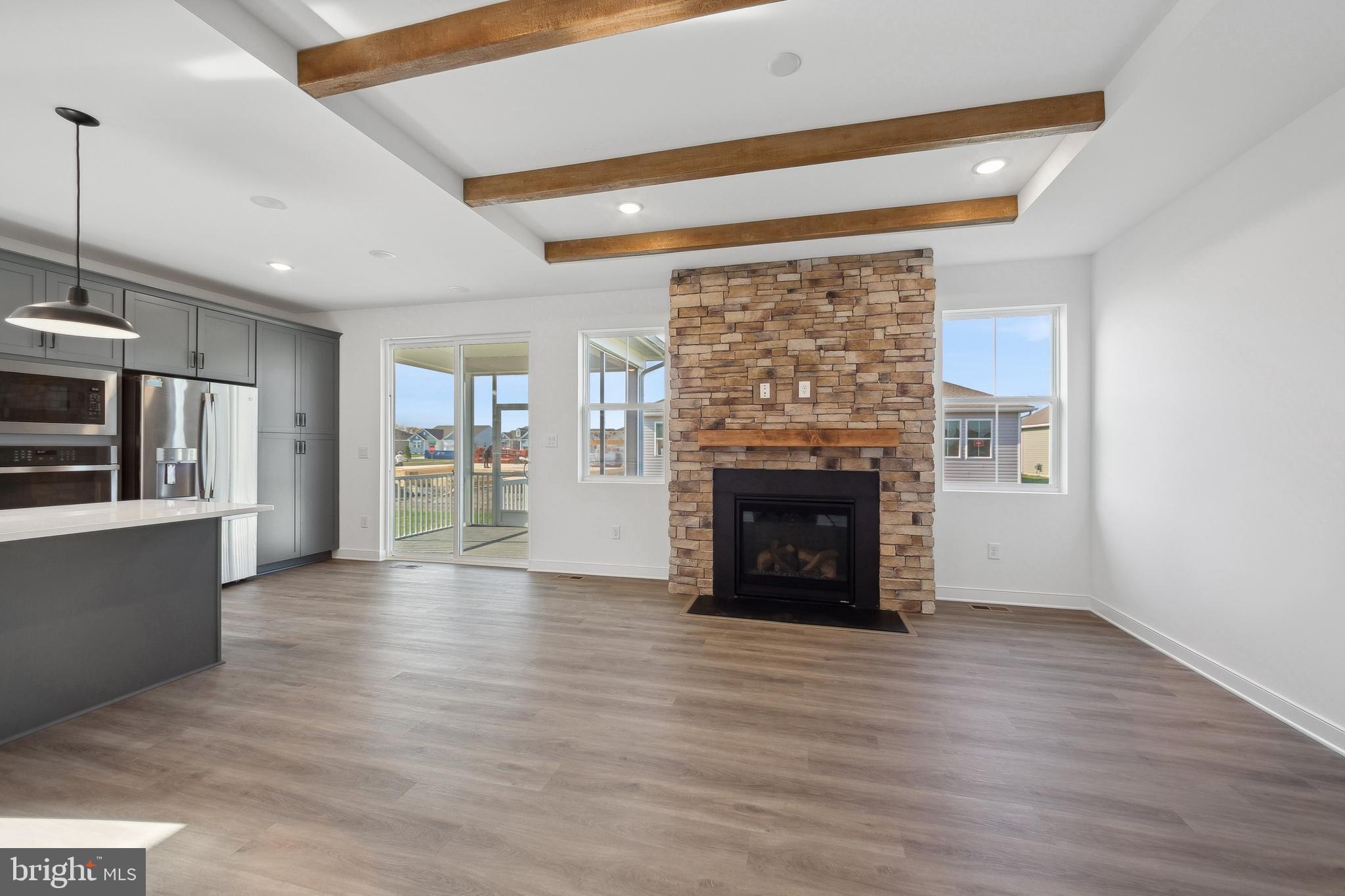 LIBERTY WEST - Residential